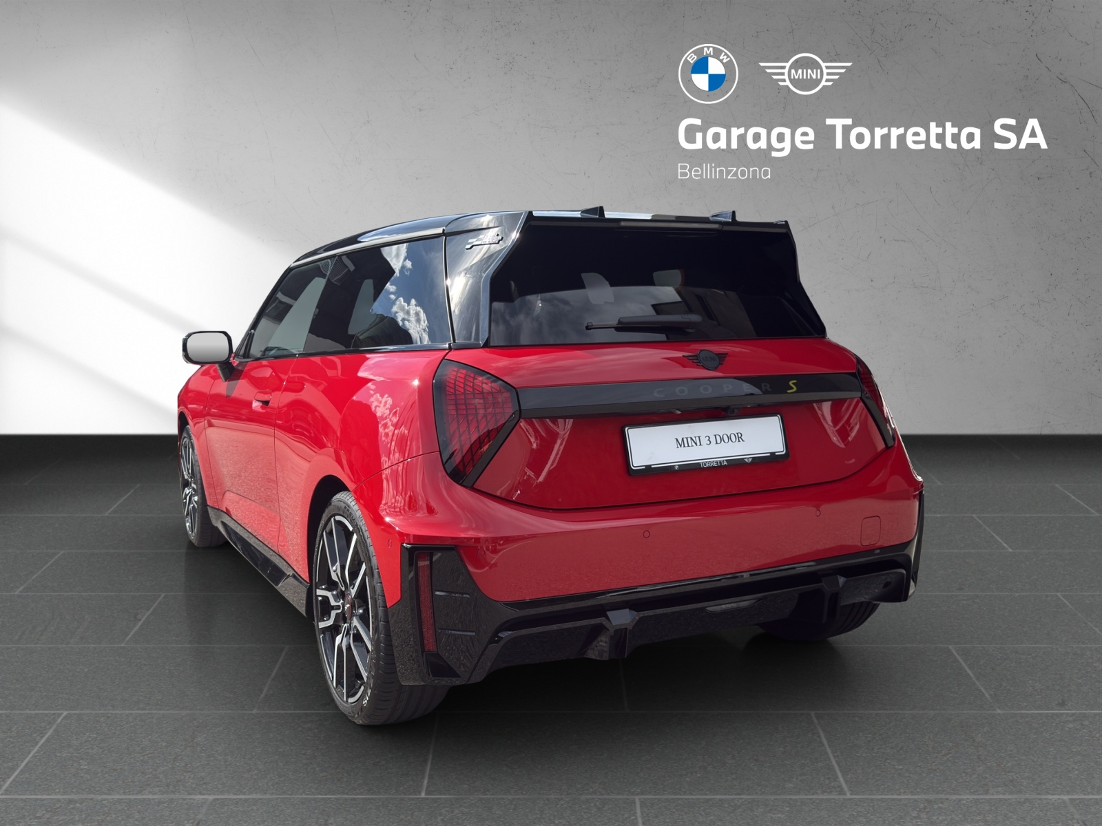 MINI Cooper SE-image-2