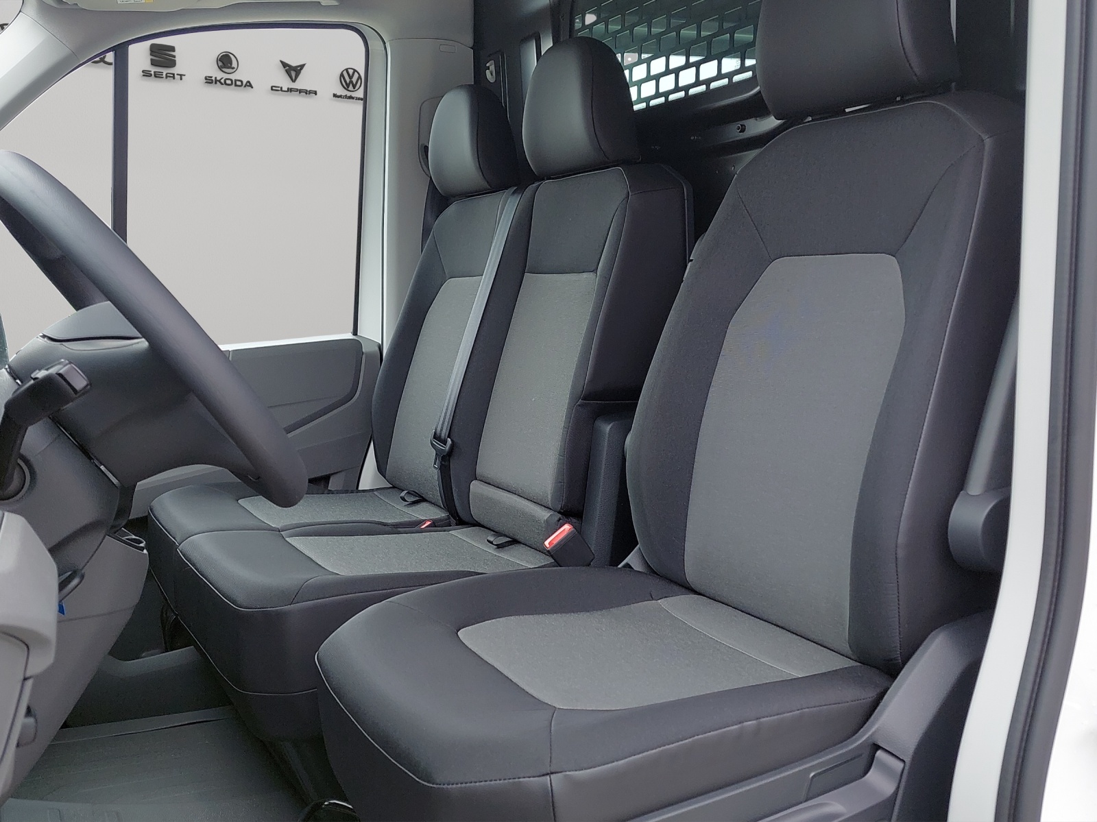 VW Crafter 35 2.0 TDI L3 HD-image-5