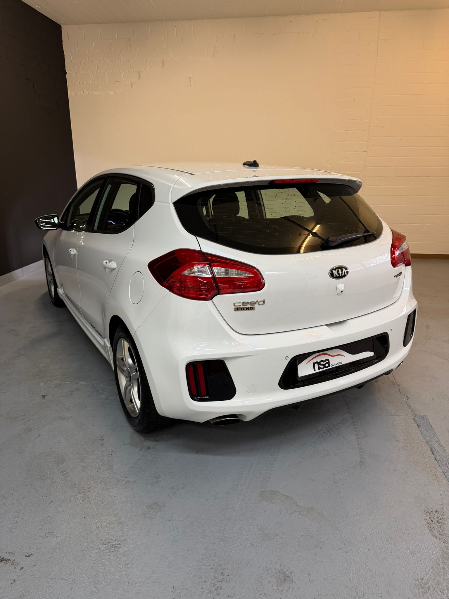 KIA Cee'd 1.0 T-GDi Trend GT-Line ***CH-Fahrzeug***-image-3