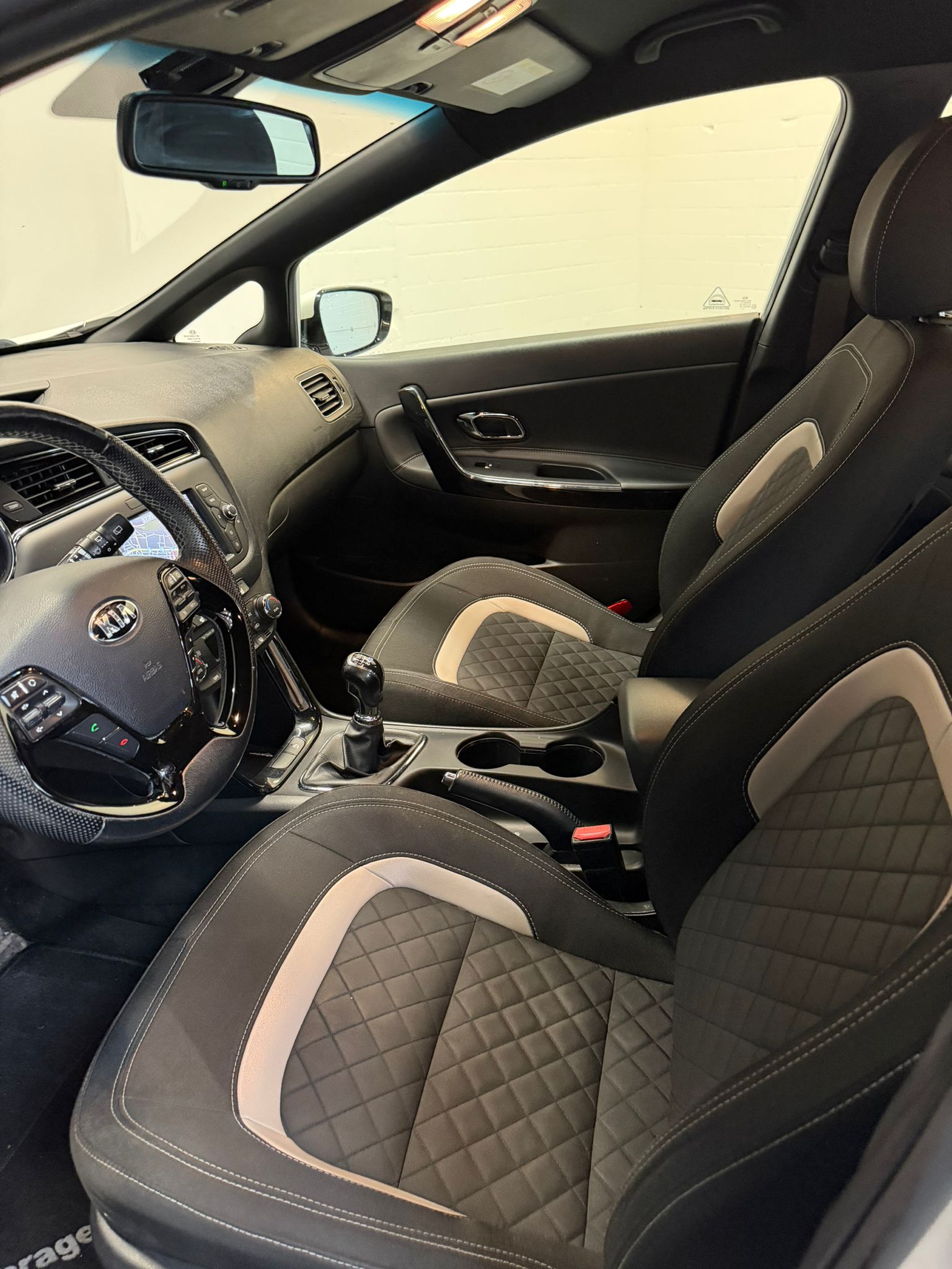 KIA Cee'd 1.0 T-GDi Trend GT-Line ***CH-Fahrzeug***-image-10