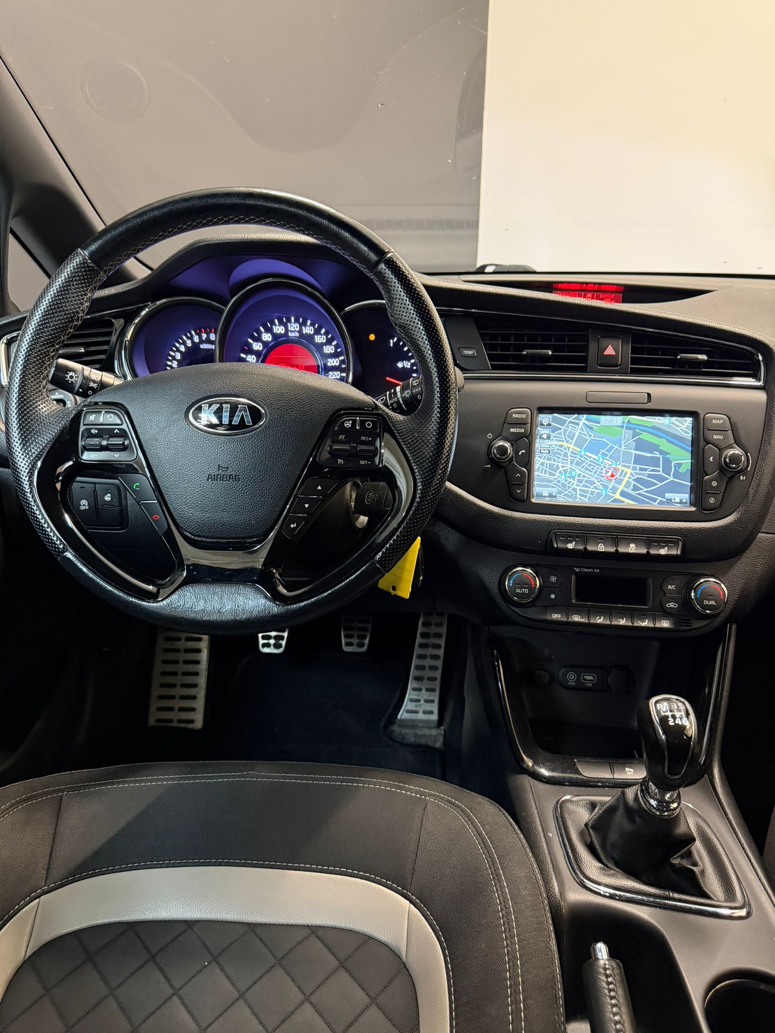 KIA Cee'd 1.0 T-GDi Trend GT-Line ***CH-Fahrzeug***-image-7