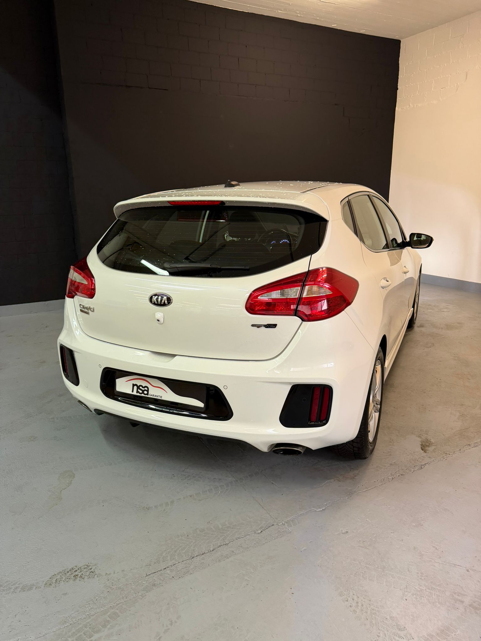 KIA Cee'd 1.0 T-GDi Trend GT-Line ***CH-Fahrzeug***-image-5
