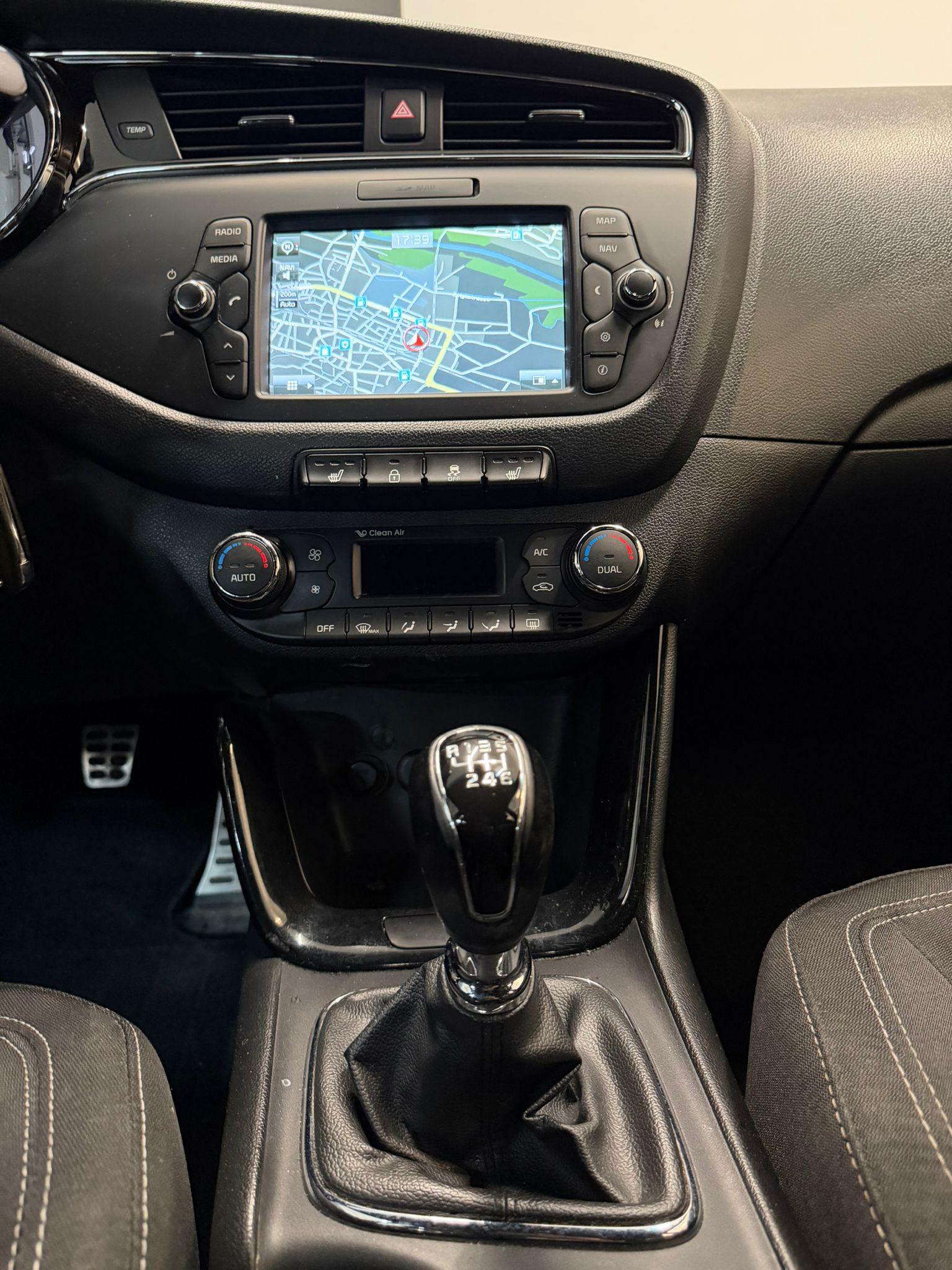 KIA Cee'd 1.0 T-GDi Trend GT-Line ***CH-Fahrzeug***-image-9