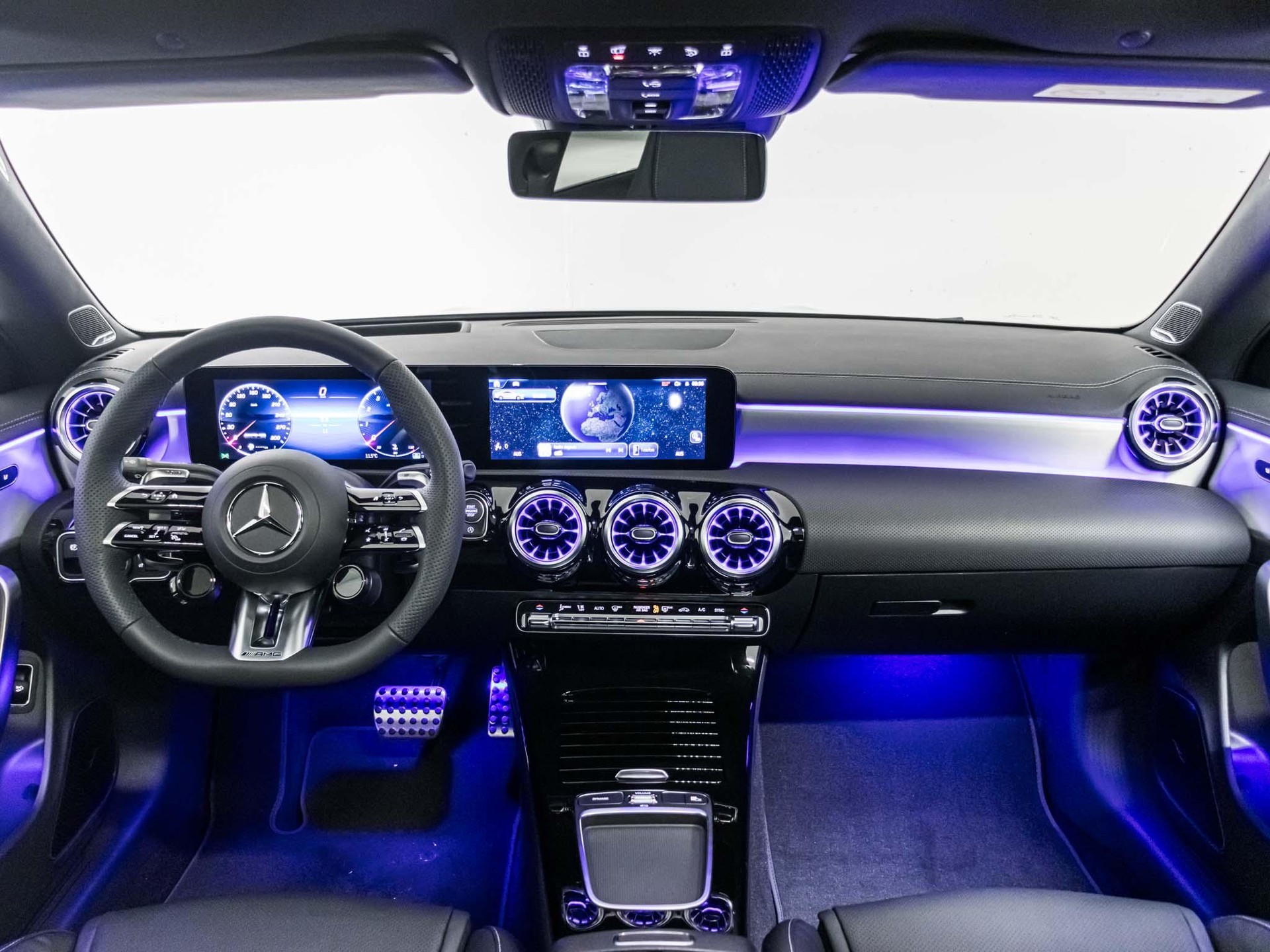 MERCEDES-BENZ CLA 45 S AMG 4MATIC+ Coupé-image-11