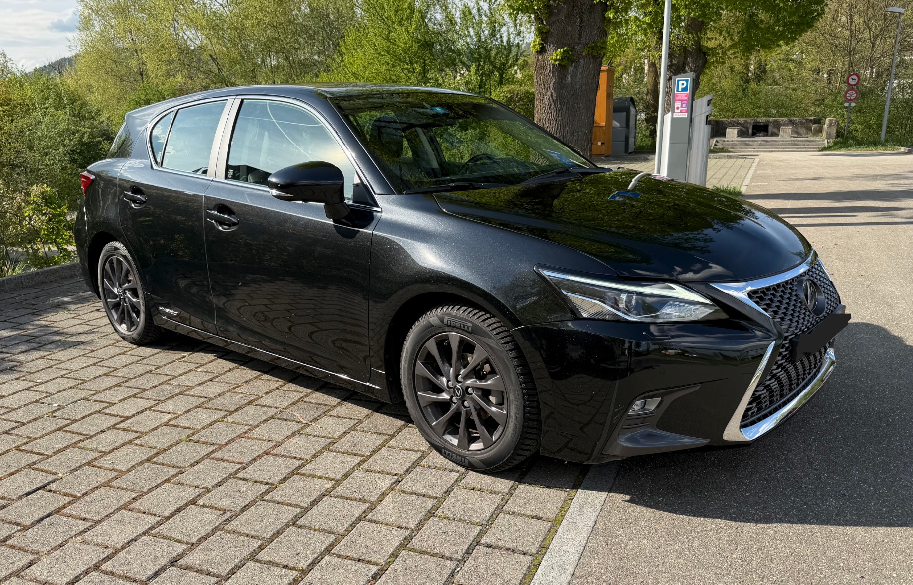 LEXUS CT 200h 1.8 excellence CVT-image-1