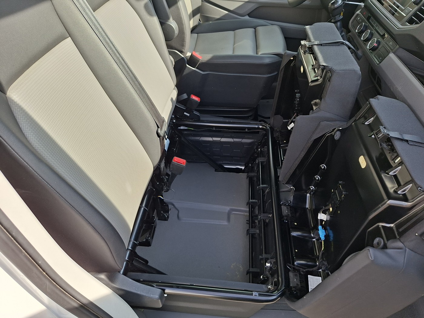 VW Crafter 35 2.0 BiTDI Entry L3-image-16