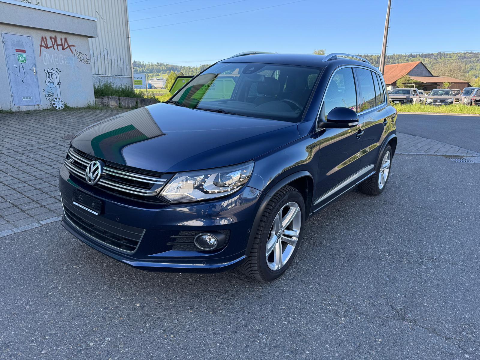 VW Tiguan 2.0 TDI BMT R-Line Design 4Motion DSG-image-2