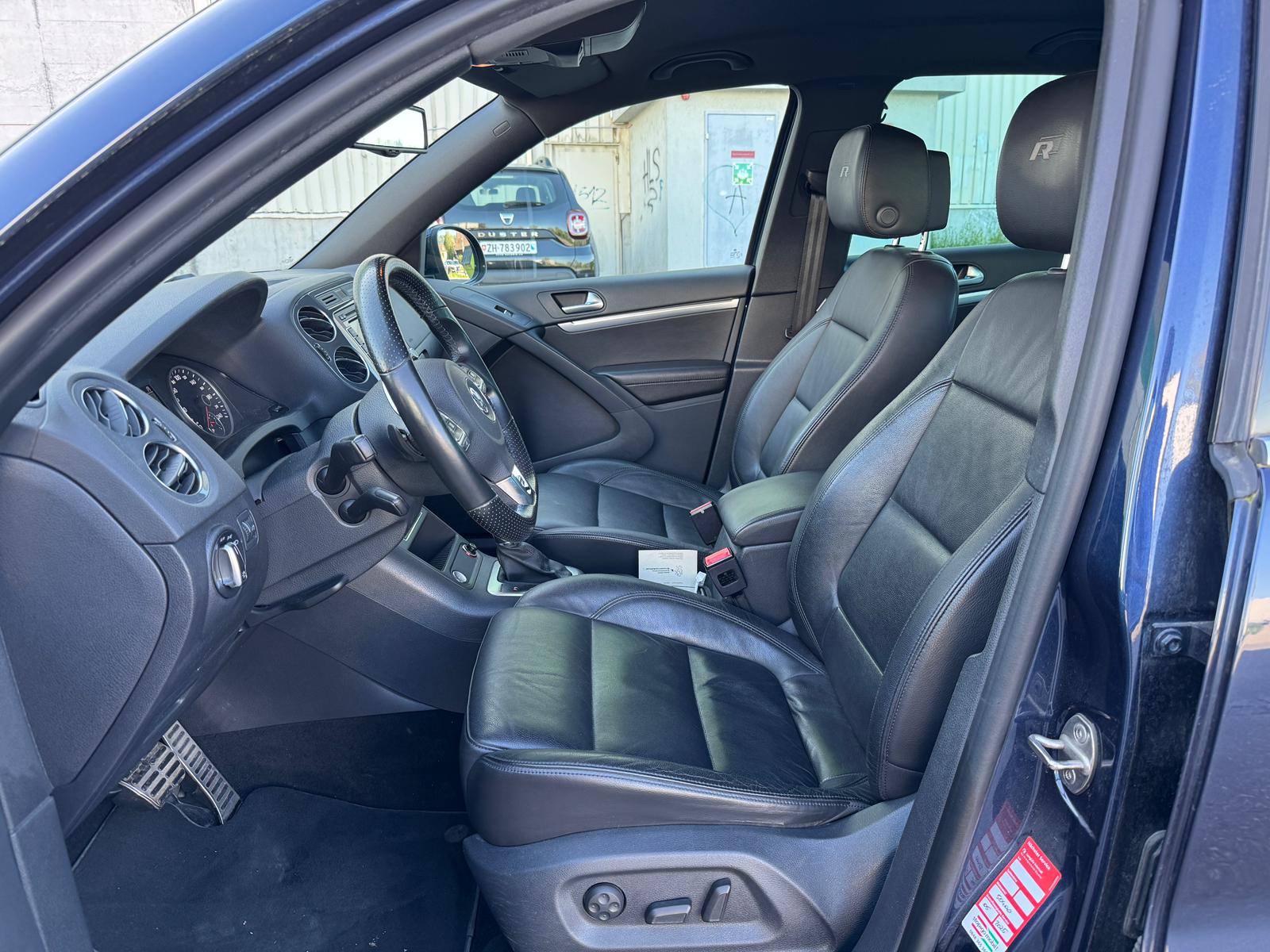 VW Tiguan 2.0 TDI BMT R-Line Design 4Motion DSG-image-6