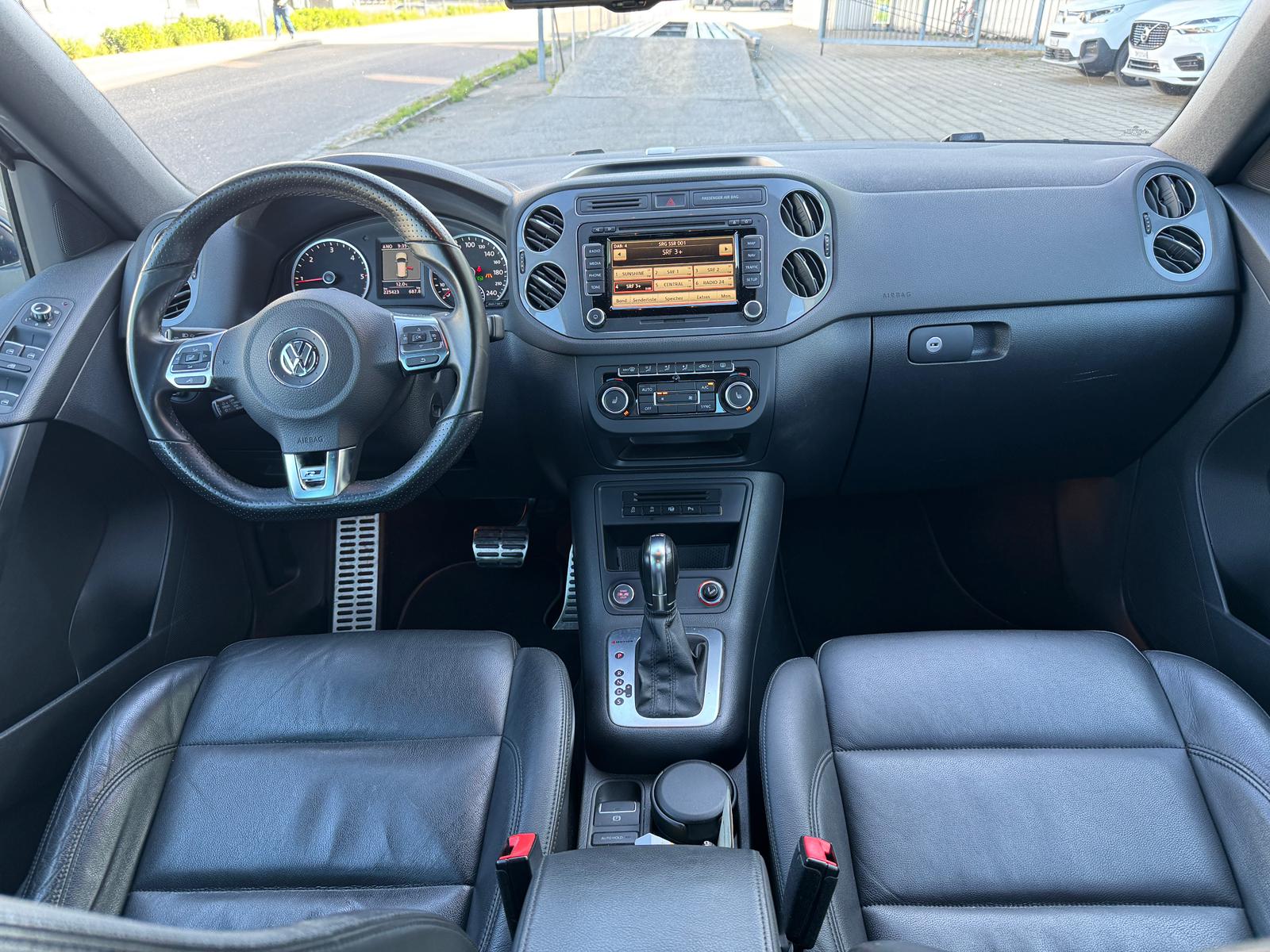VW Tiguan 2.0 TDI BMT R-Line Design 4Motion DSG-image-7