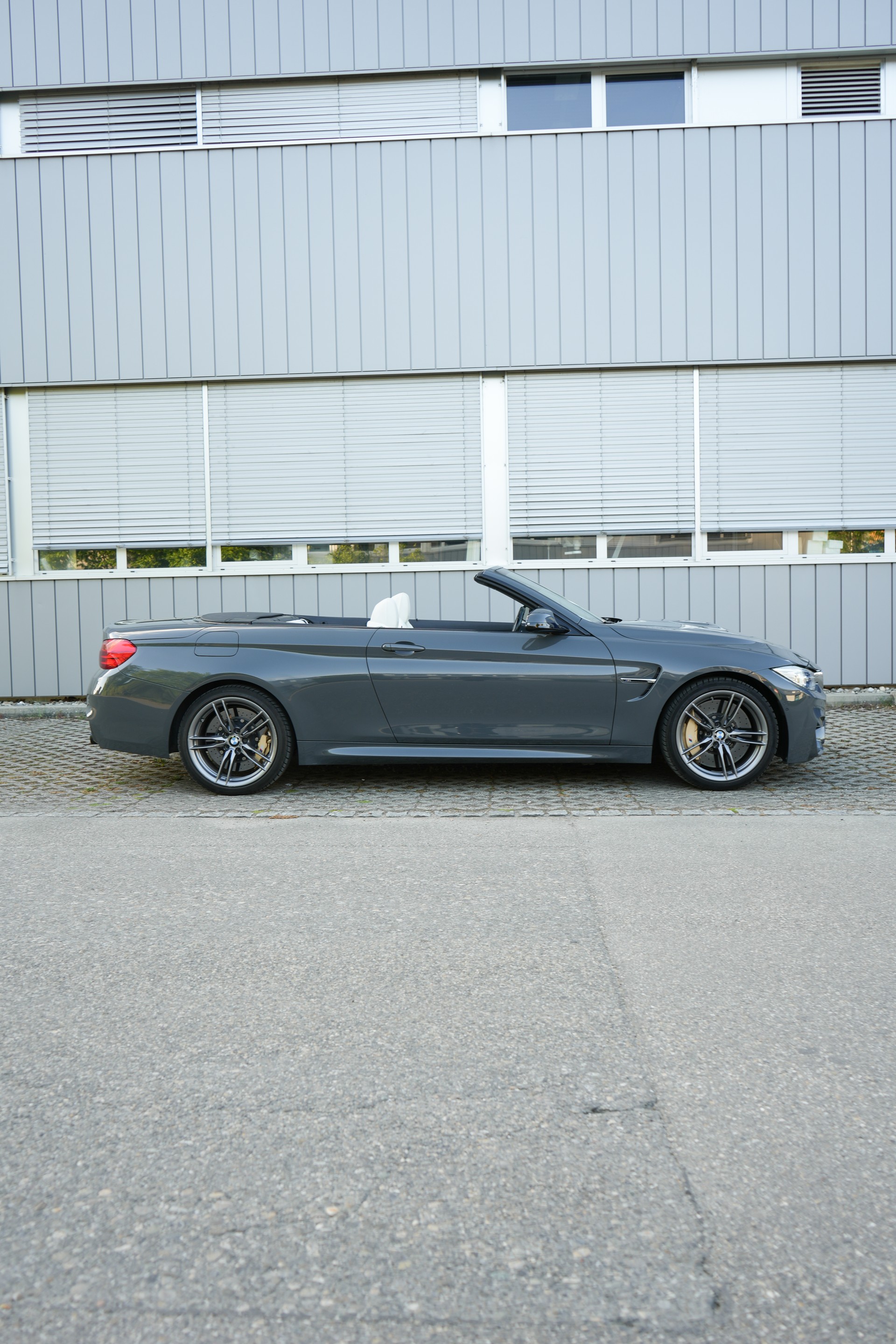 BMW M4 Cabriolet DKG-image-3