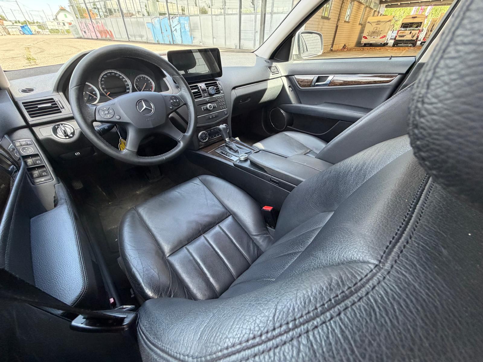 MERCEDES-BENZ C 350 4Matic 7G-Tronic-image-8