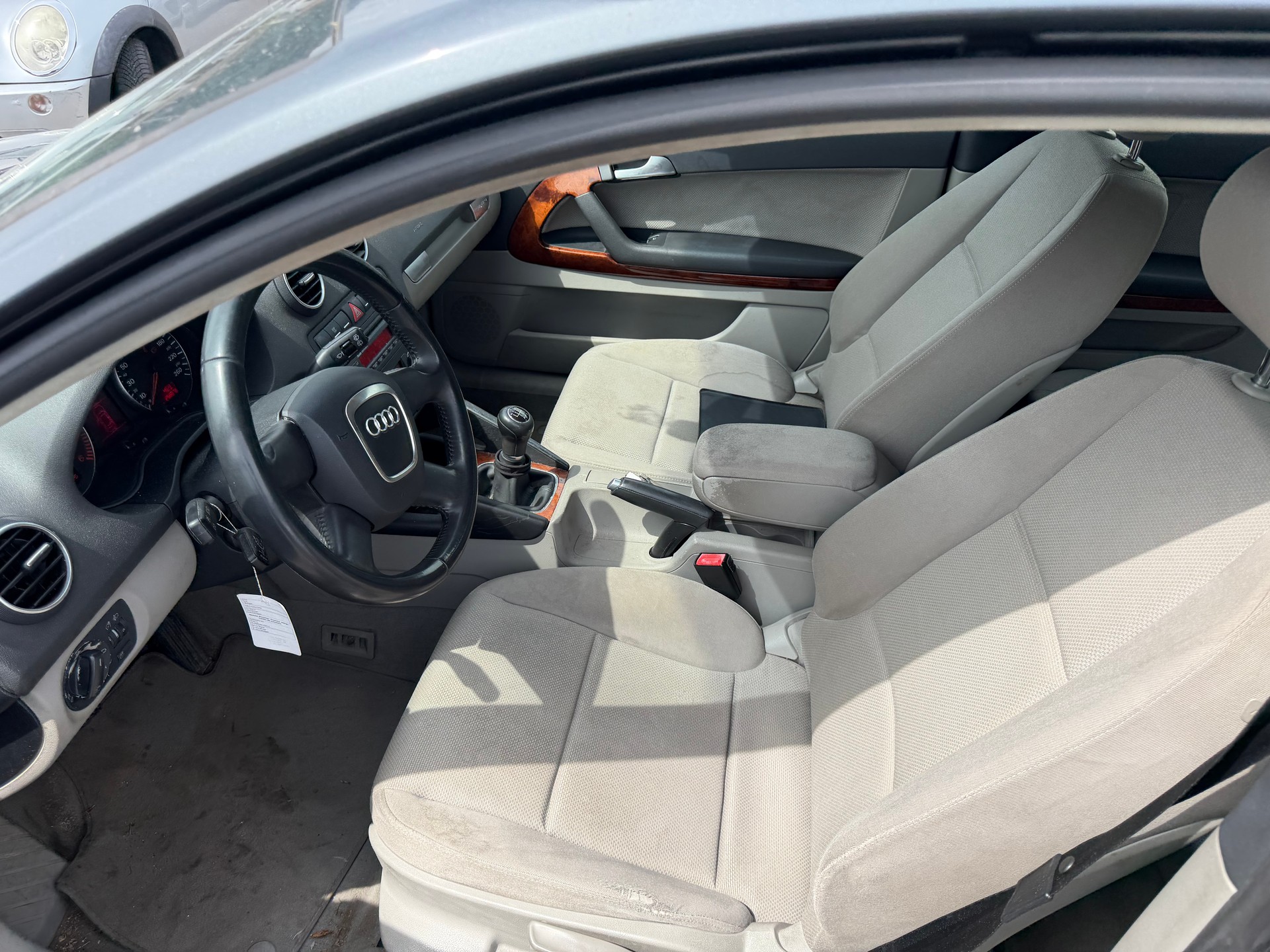 AUDI A3 2.0 TDI Attraction quattro-image-6