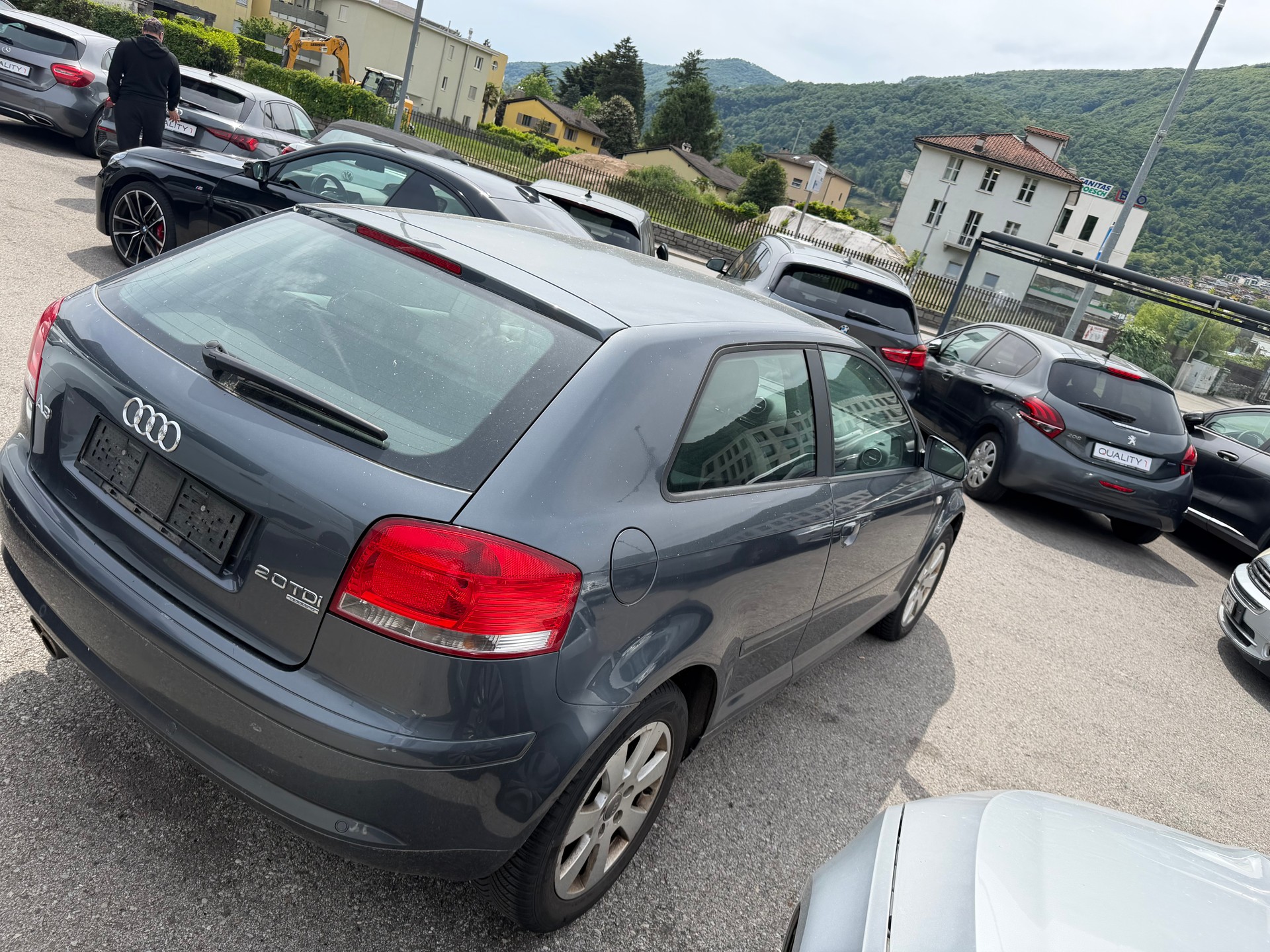 AUDI A3 2.0 TDI Attraction quattro-image-3