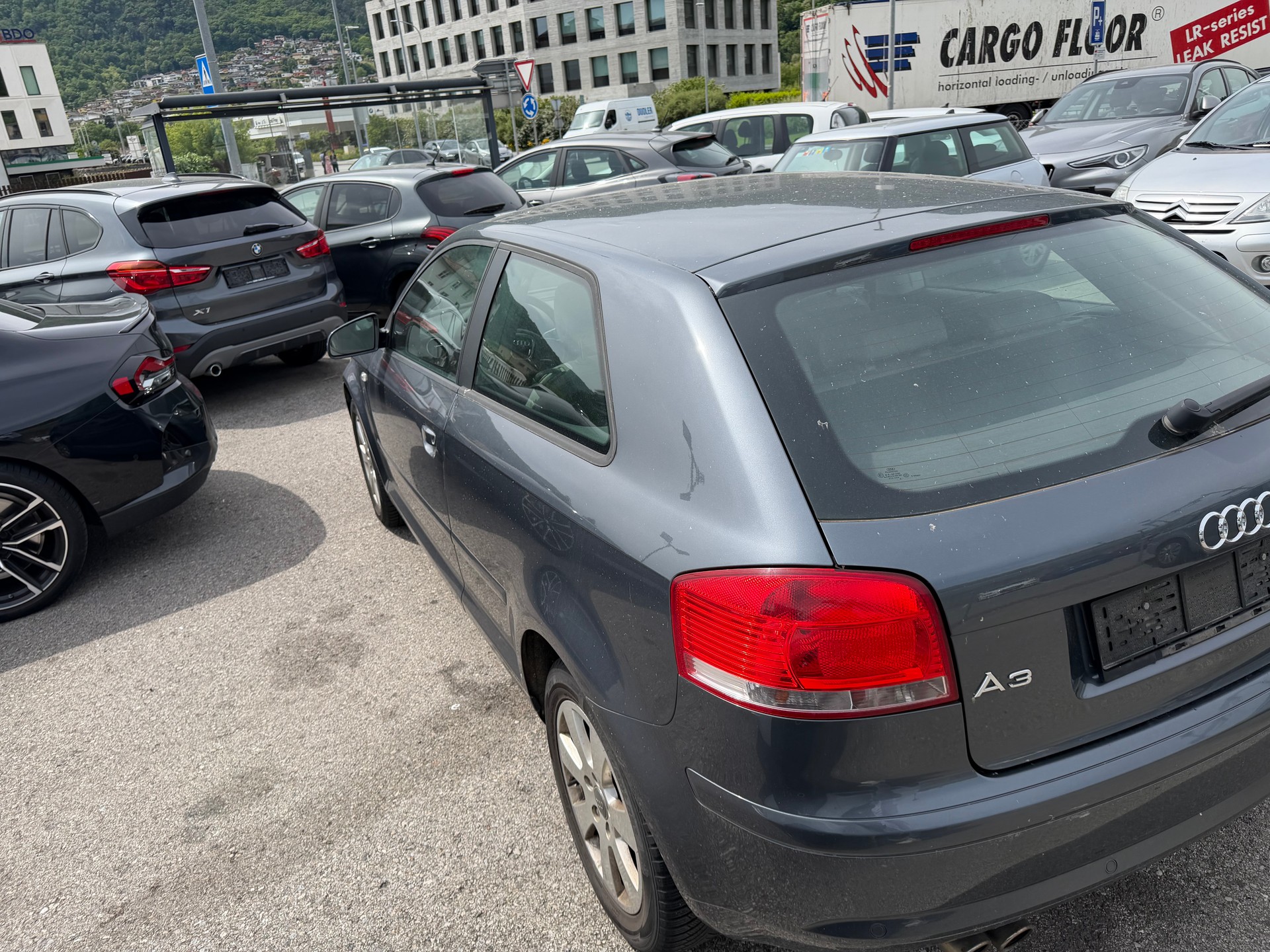 AUDI A3 2.0 TDI Attraction quattro-image-5