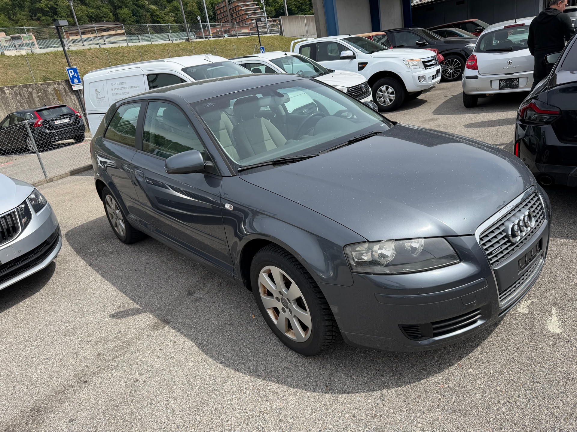 AUDI A3 2.0 TDI Attraction quattro-image-2