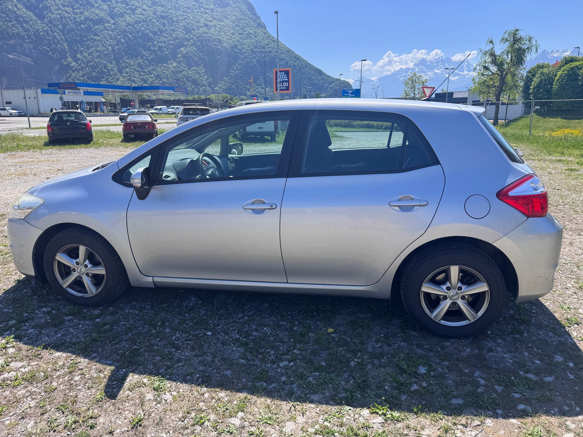TOYOTA Auris 1.6 Linea Luna-image-7