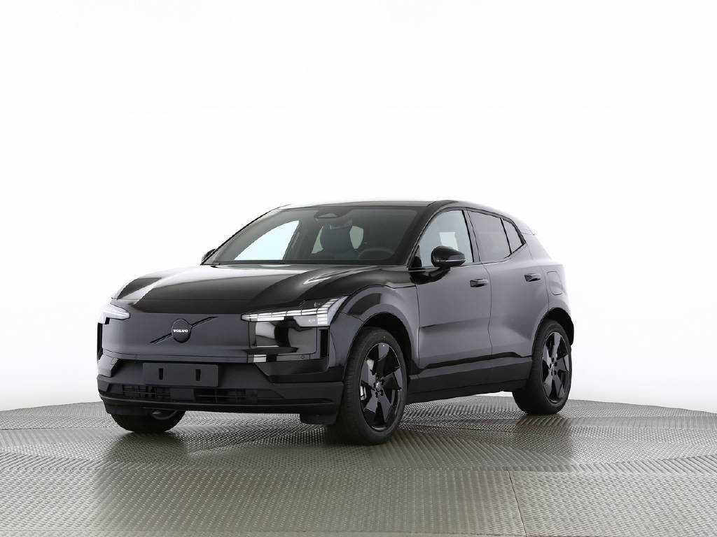 VOLVO EX 30 P5 Plus Swiss Black Edition Extended Range-image-0