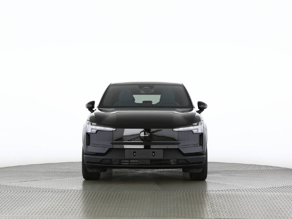 VOLVO EX 30 P5 Plus Swiss Black Edition Extended Range-image-14