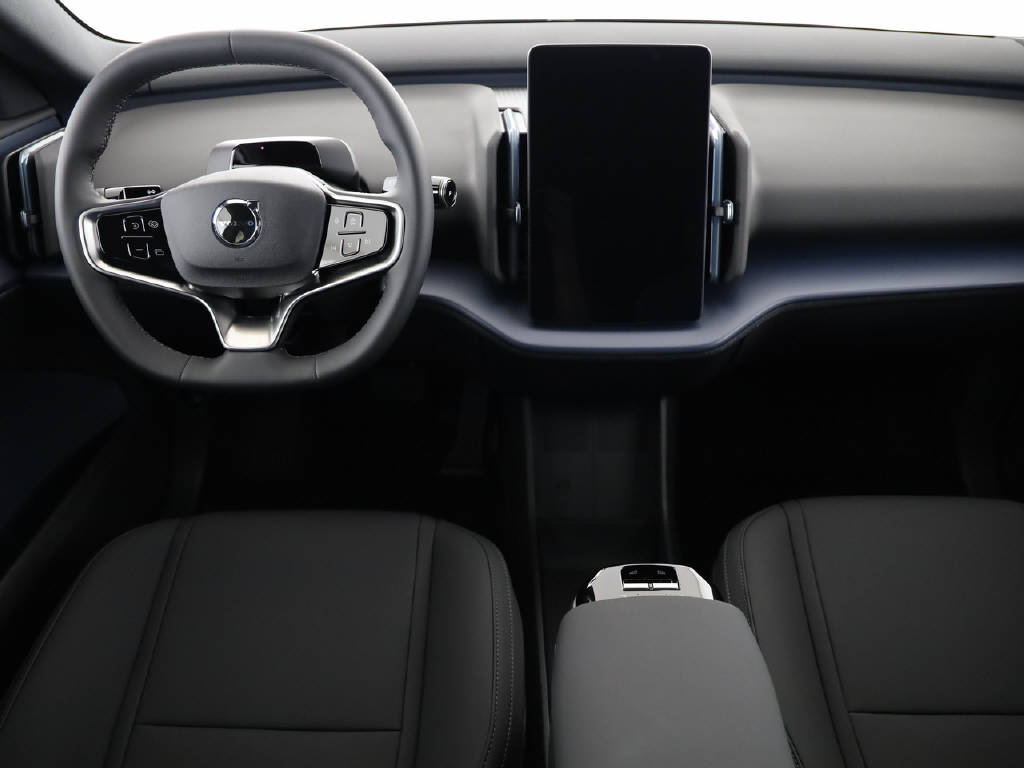VOLVO EX 30 P5 Plus Swiss Black Edition Extended Range-image-21