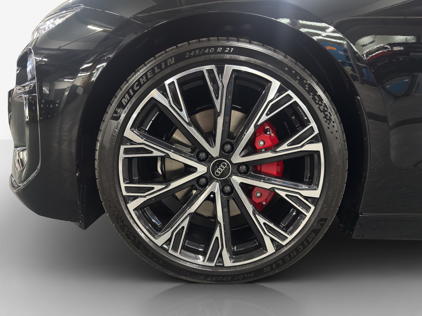 AUDI A6 Avant e-tron quattro-image-13