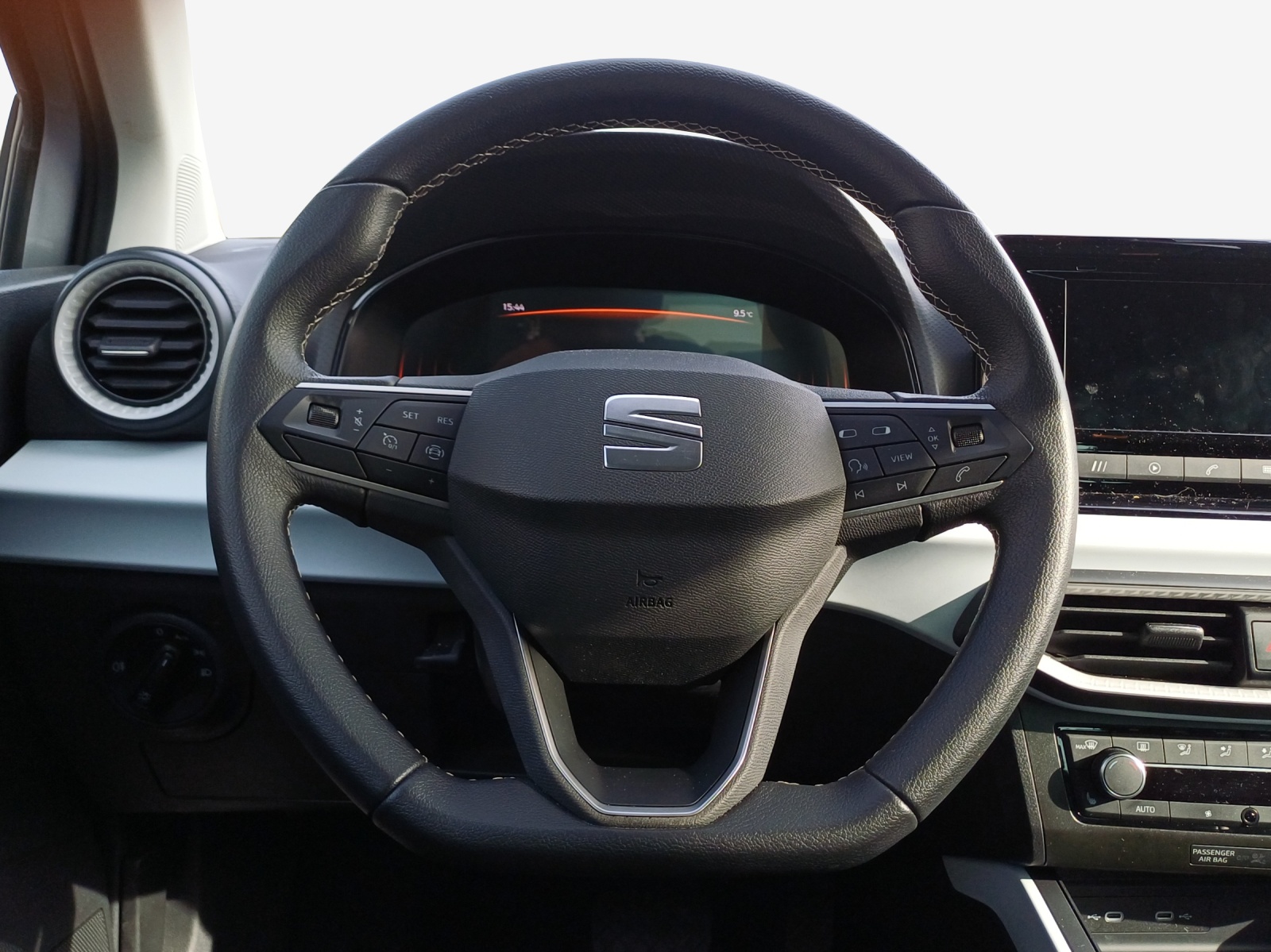 SEAT Arona 1.0 TSI Eco Move DSG-image-9