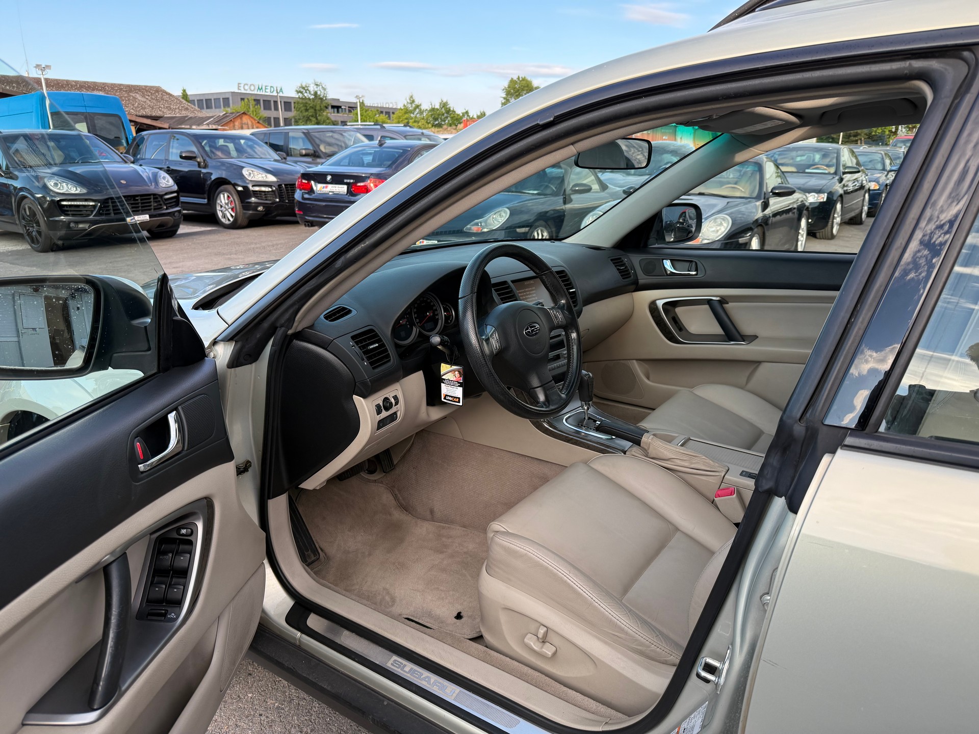 SUBARU Outback 3.0R AWD H6 Automatic / Frisch ab MFK / 1.Hand / Leder / Panoramadach / Sitzheizung-image-7