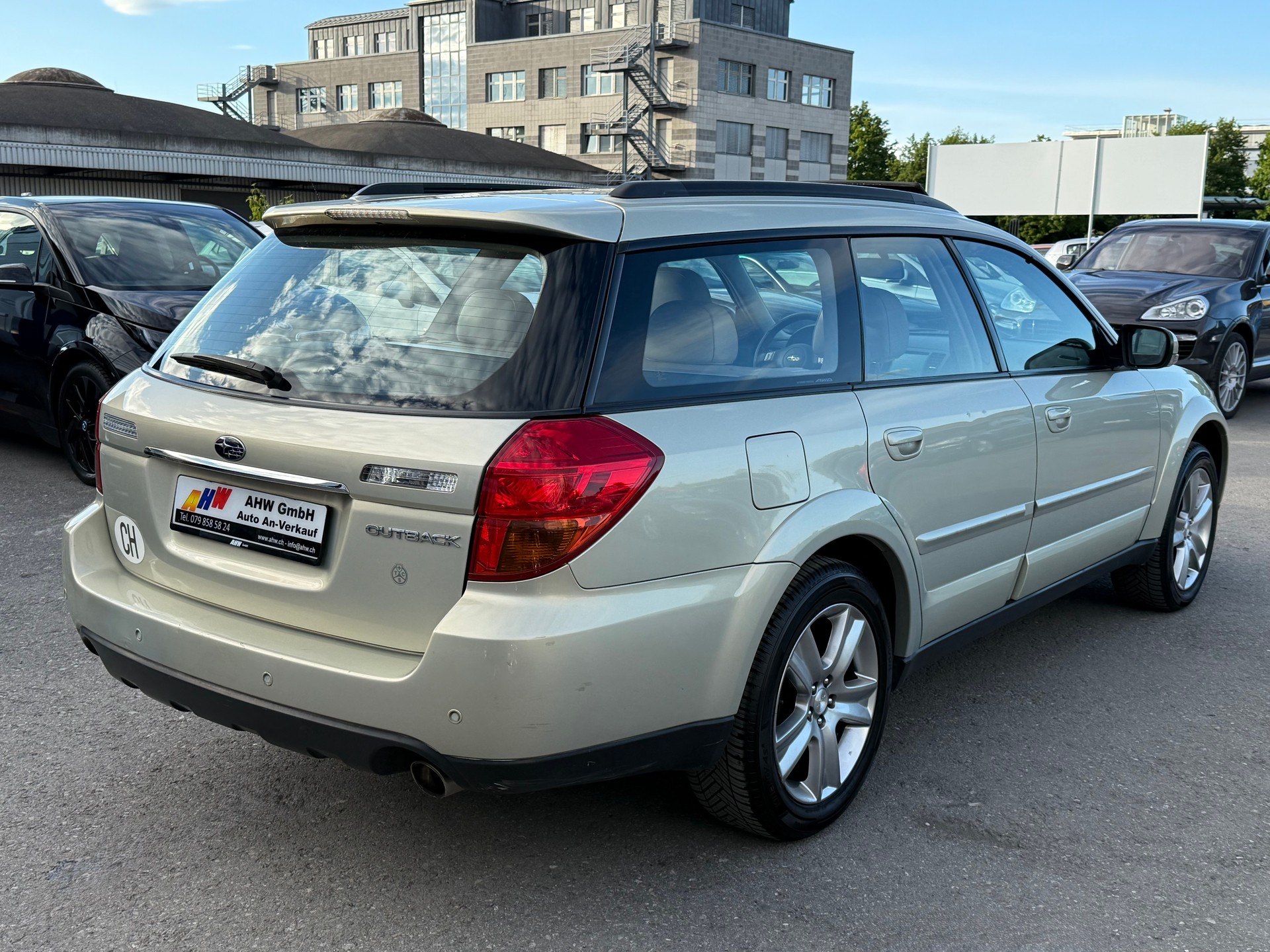 SUBARU Outback 3.0R AWD H6 Automatic / Frisch ab MFK / 1.Hand / Leder / Panoramadach / Sitzheizung-image-3