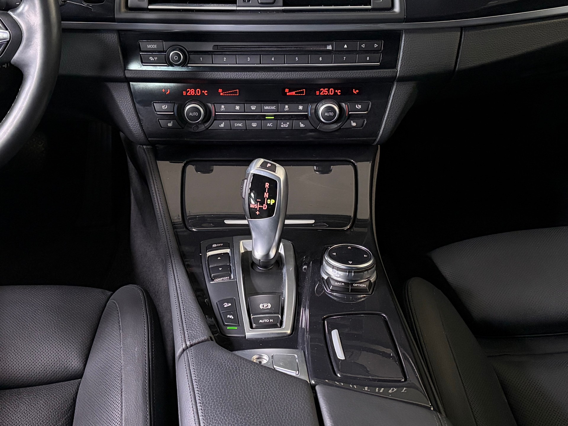 BMW 535d Touring xDrive Steptronic*M-Sport*Ab MFK-image-19