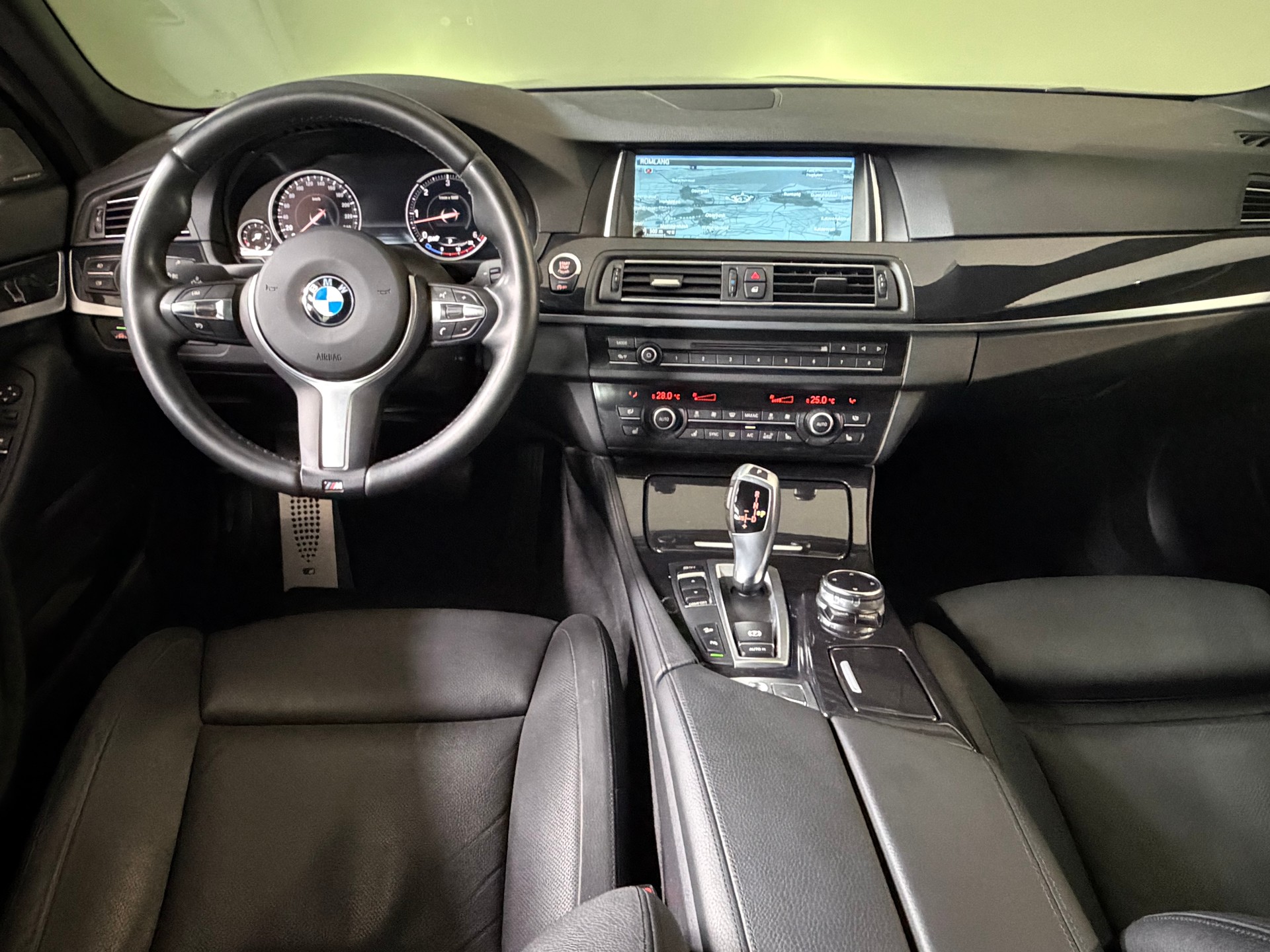 BMW 535d Touring xDrive Steptronic*M-Sport*Ab MFK-image-9