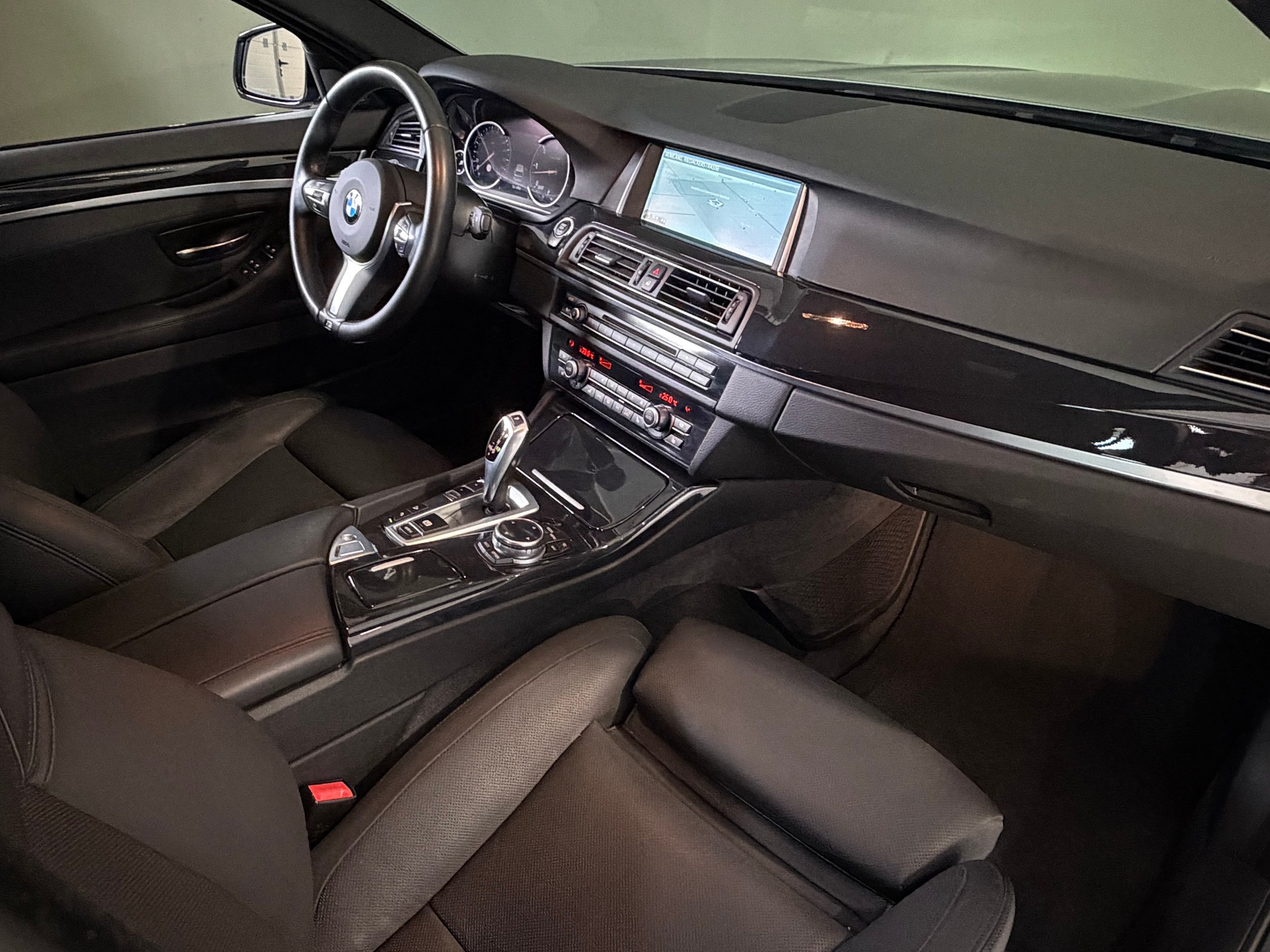BMW 535d Touring xDrive Steptronic*M-Sport*Ab MFK-image-16
