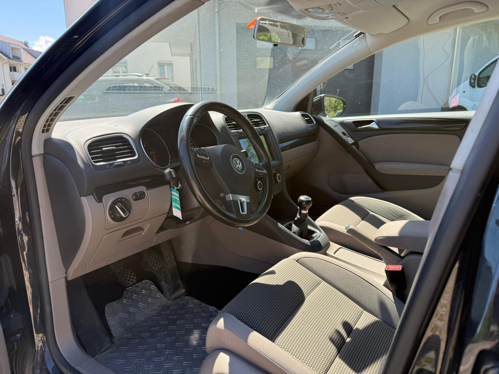 VW Golf 2.0 TDI Comfortline 4Motion-image-7