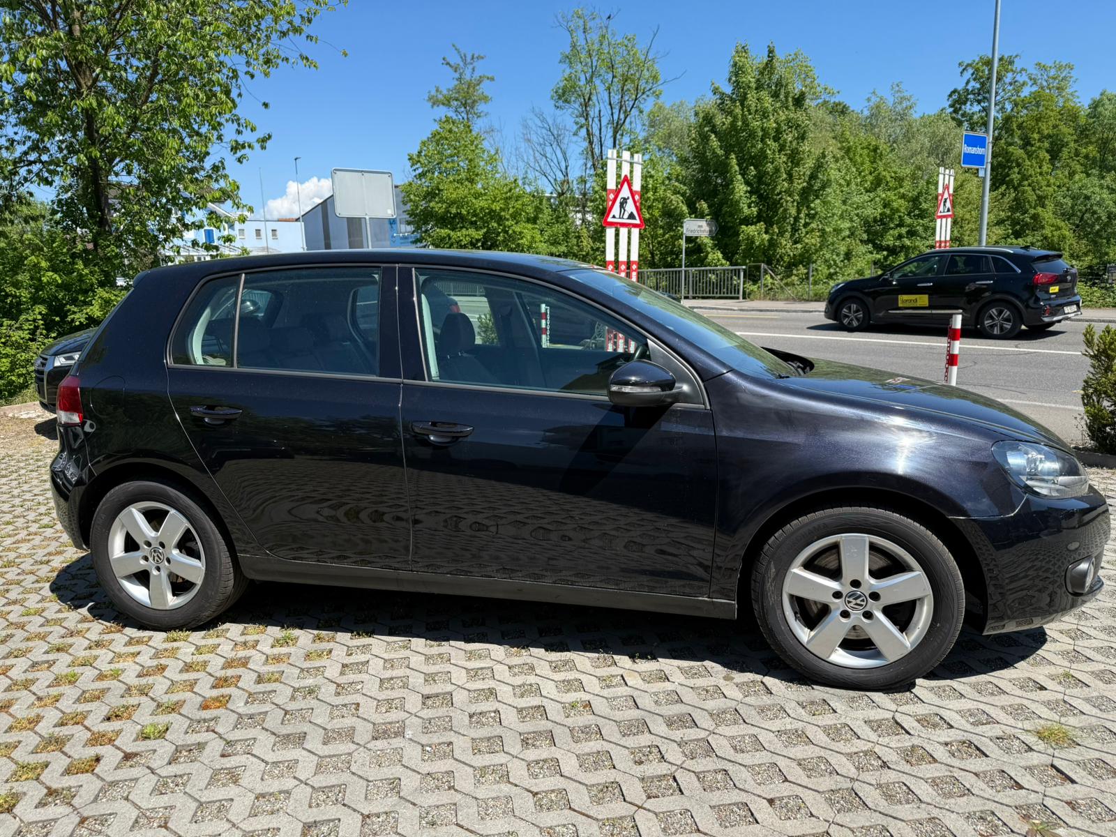 VW Golf 2.0 TDI Comfortline 4Motion-image-2