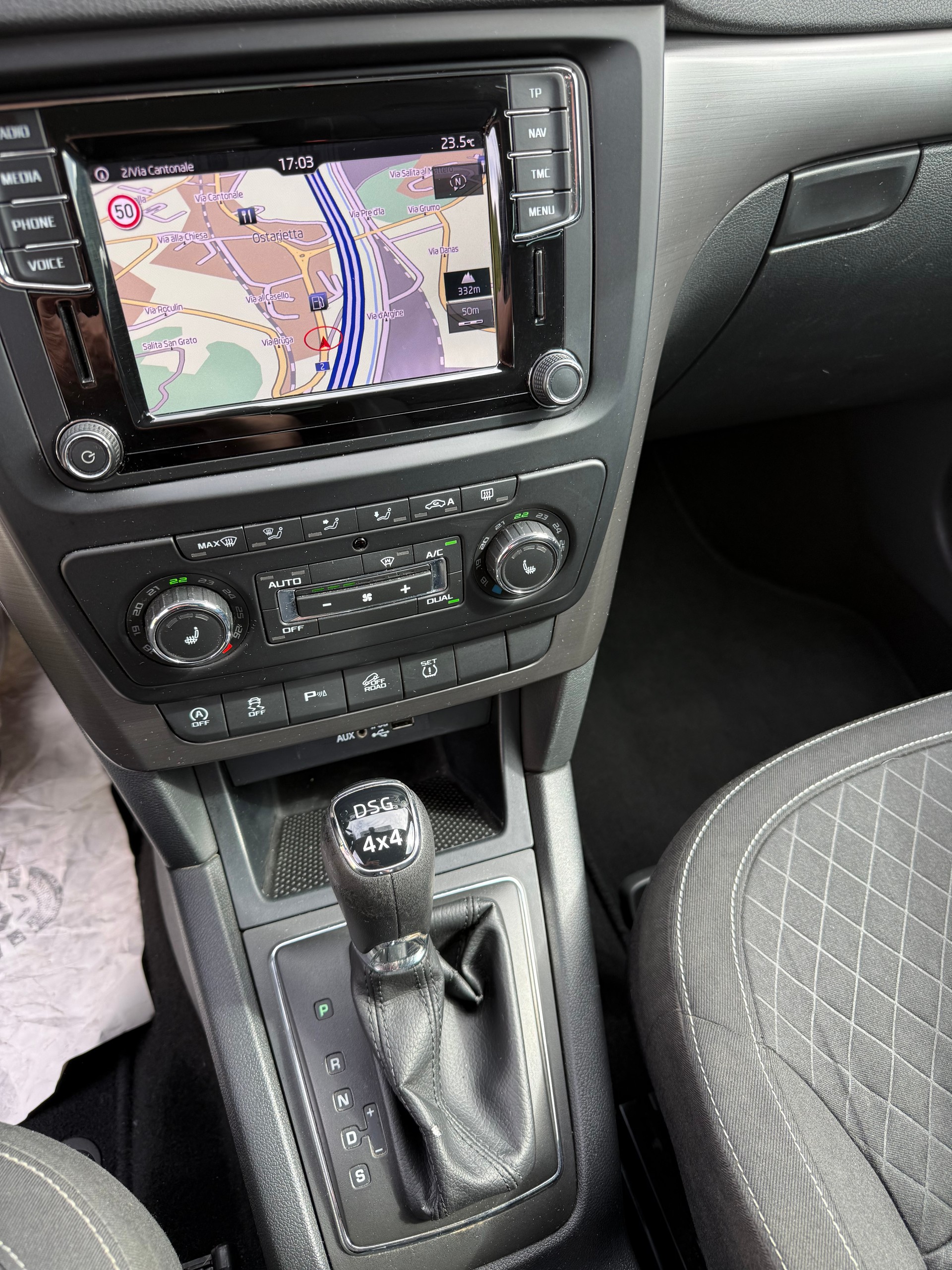 SKODA Yeti 2.0 TDI Ambition 4x4 DSG-image-6