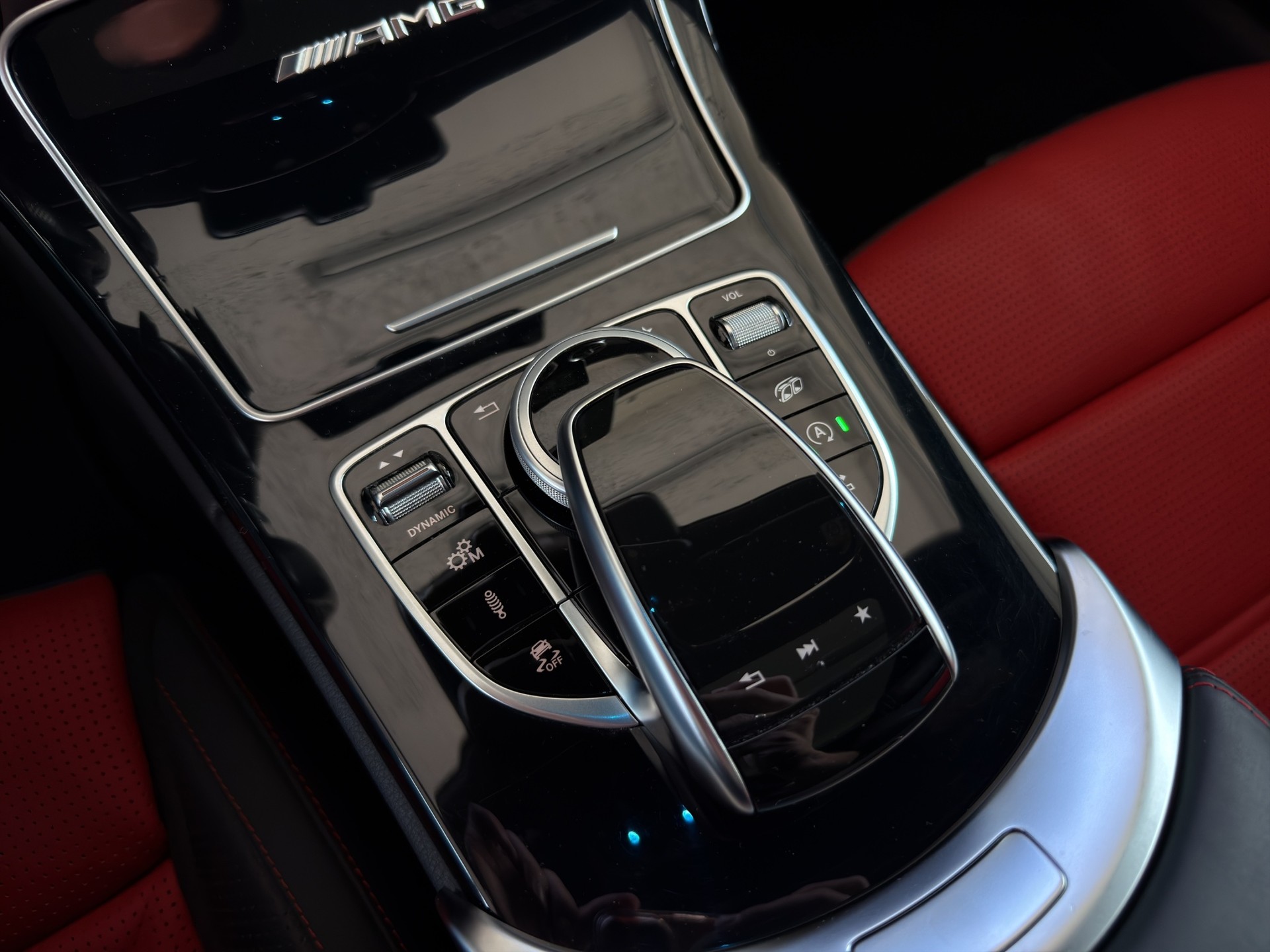 MERCEDES-BENZ C 63 AMG Speedshift-image-14