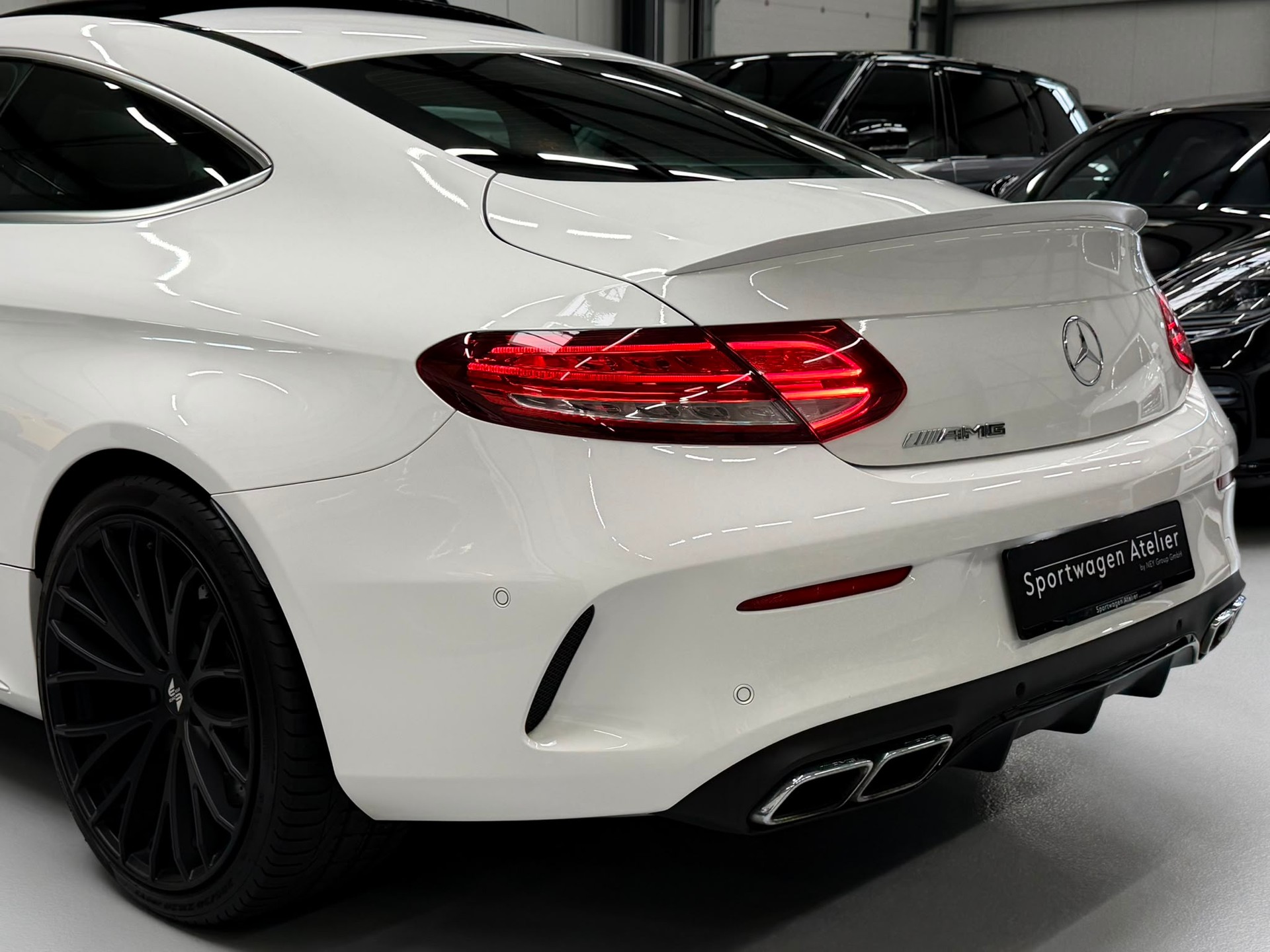 MERCEDES-BENZ C 63 AMG Speedshift-image-5