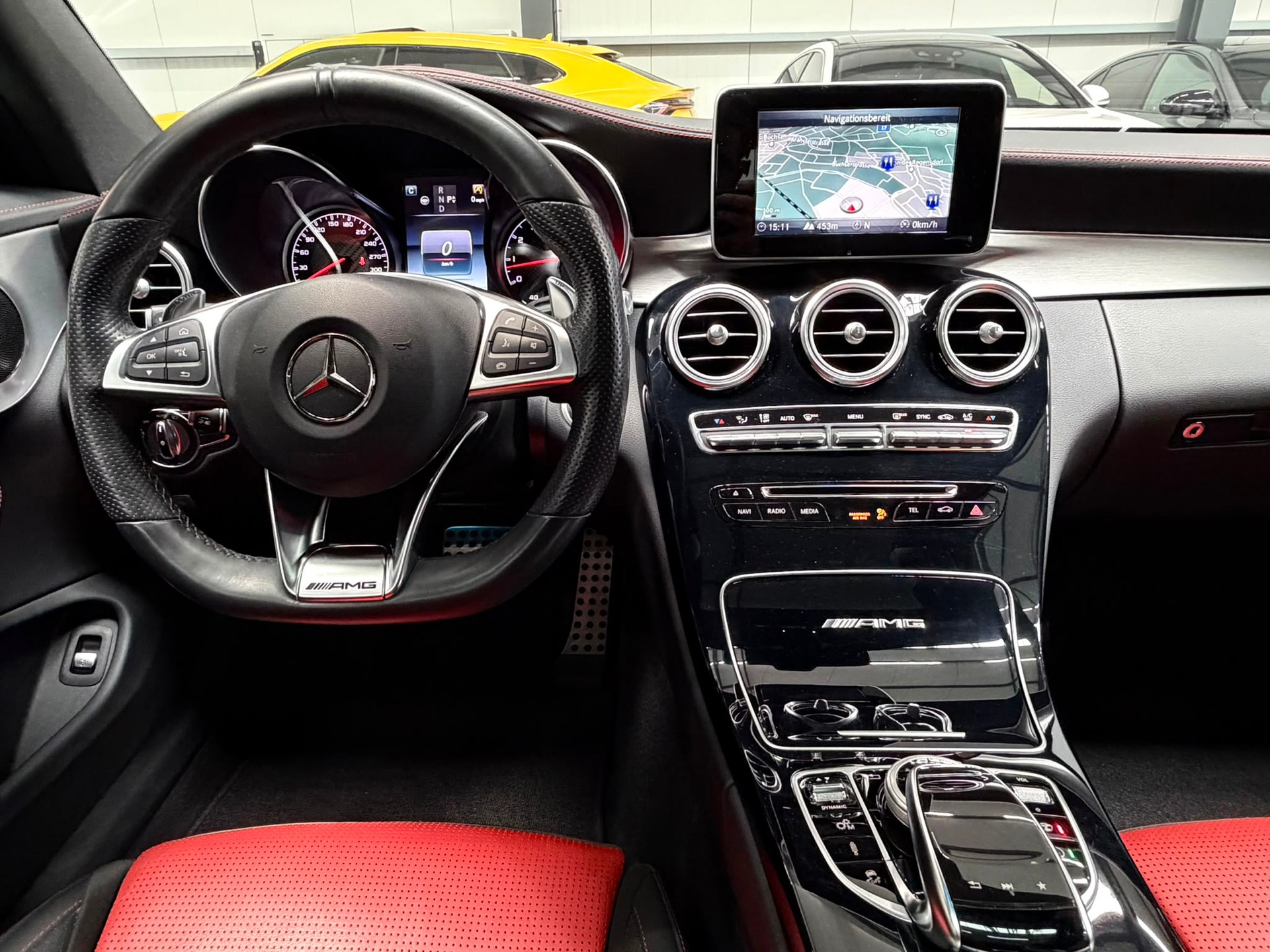 MERCEDES-BENZ C 63 AMG Speedshift-image-16