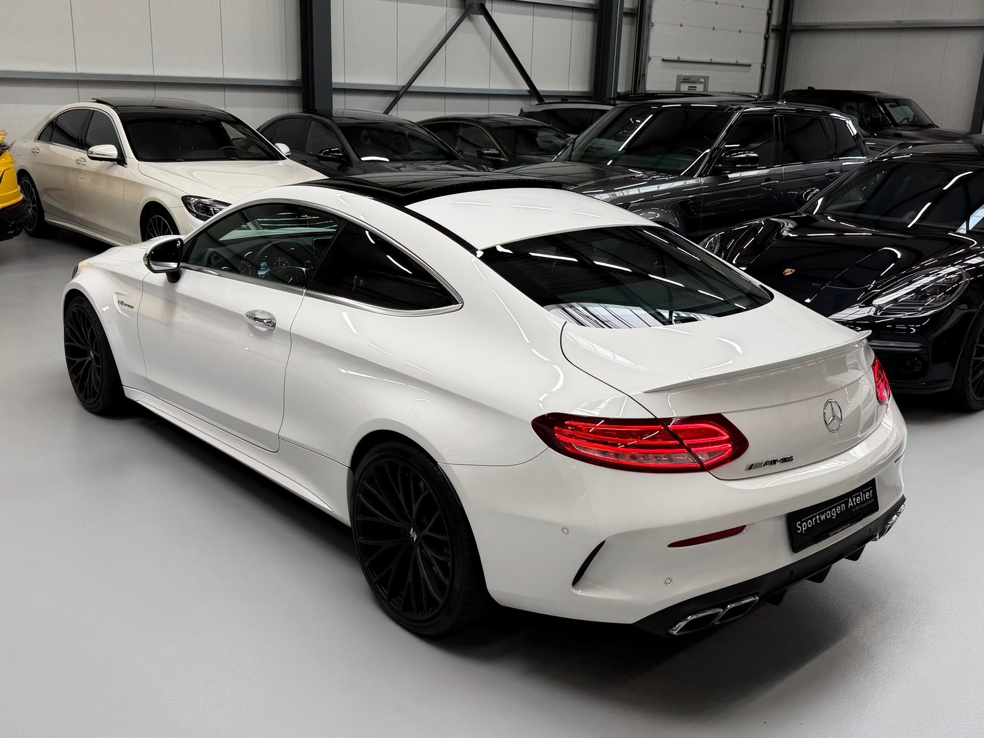 MERCEDES-BENZ C 63 AMG Speedshift-image-4