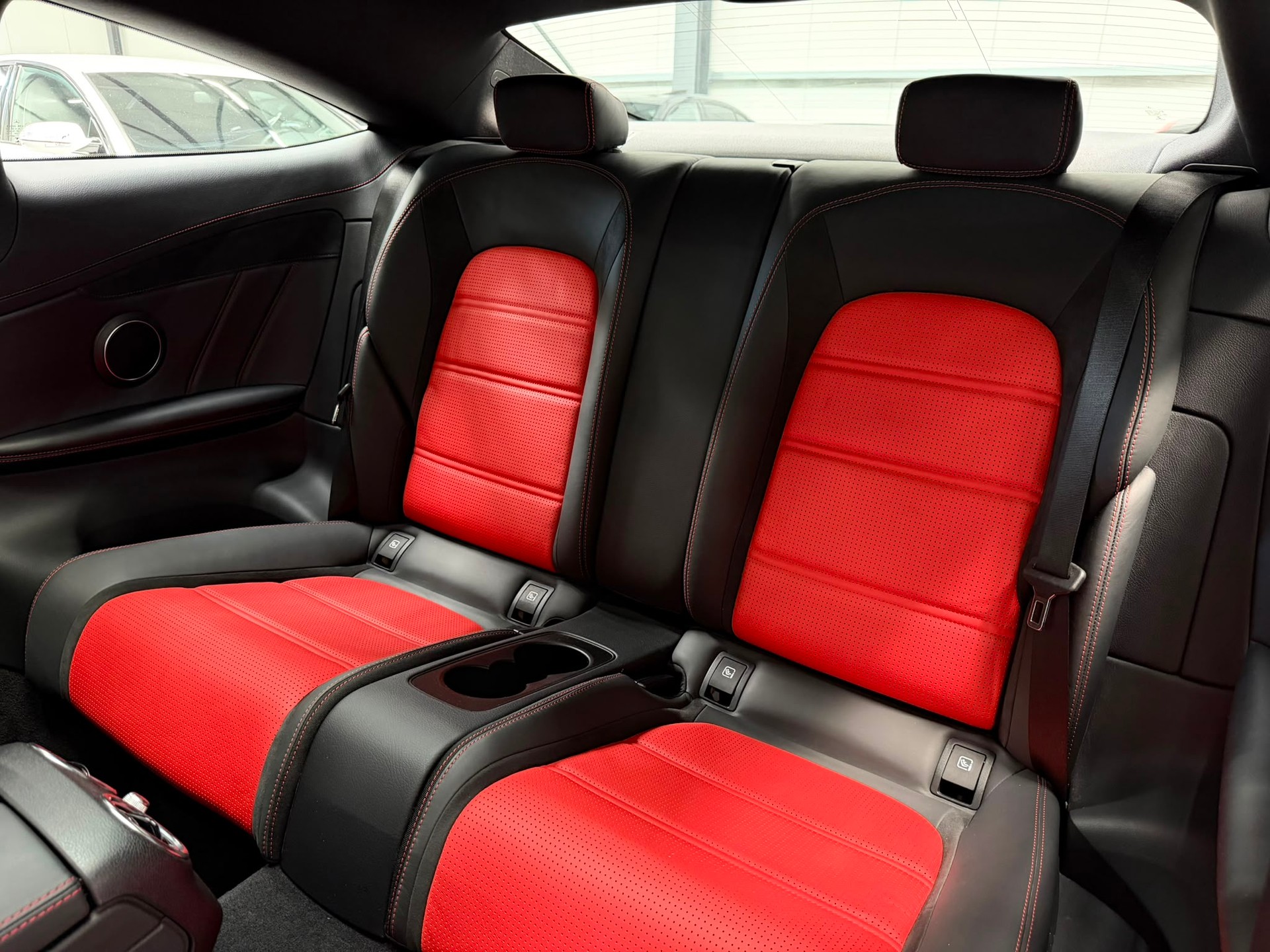 MERCEDES-BENZ C 63 AMG Speedshift-image-26