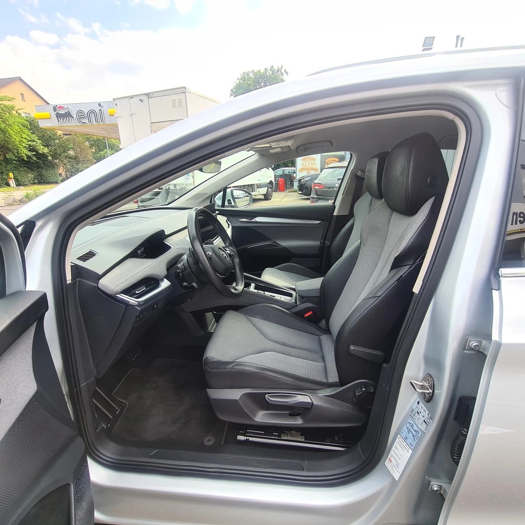 SKODA Enyaq iV 80x ** Teil-Leder ** 265 PS ** Paket Family Plus ** Paket Licht & Sicht ** Conv.Paket **-image-10