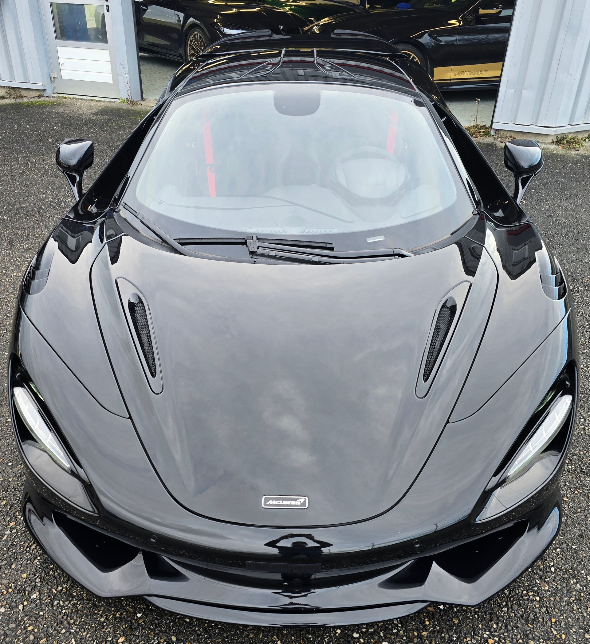 McLAREN 750S-image-2
