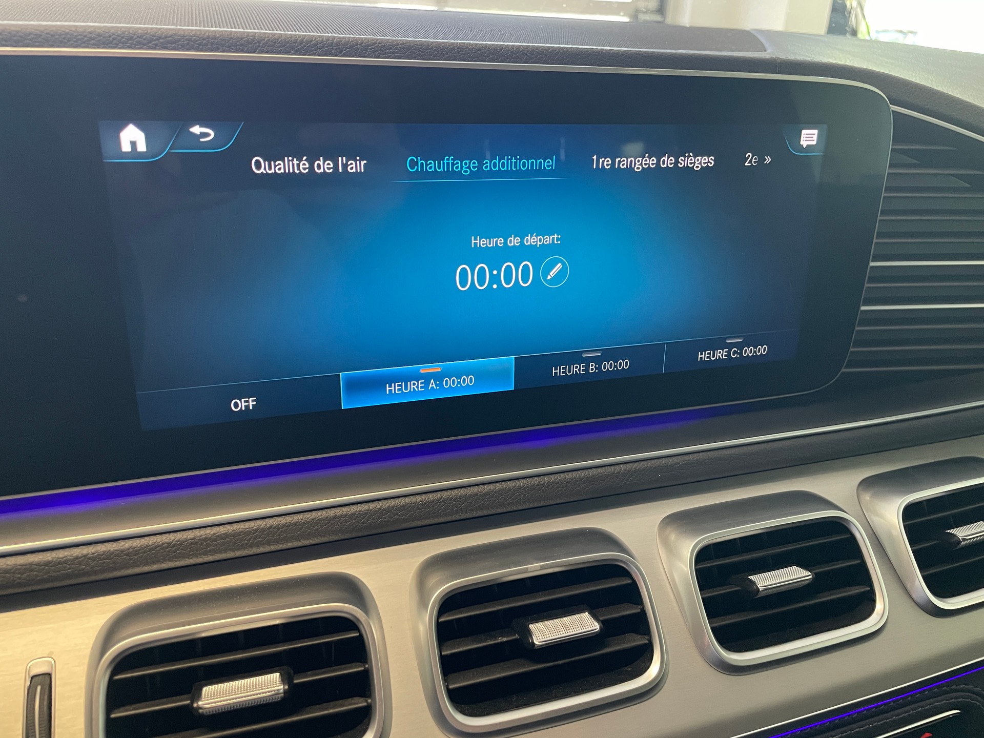 MERCEDES-BENZ GLE 450 4Matic AMG Line 9G-Tronic-image-24