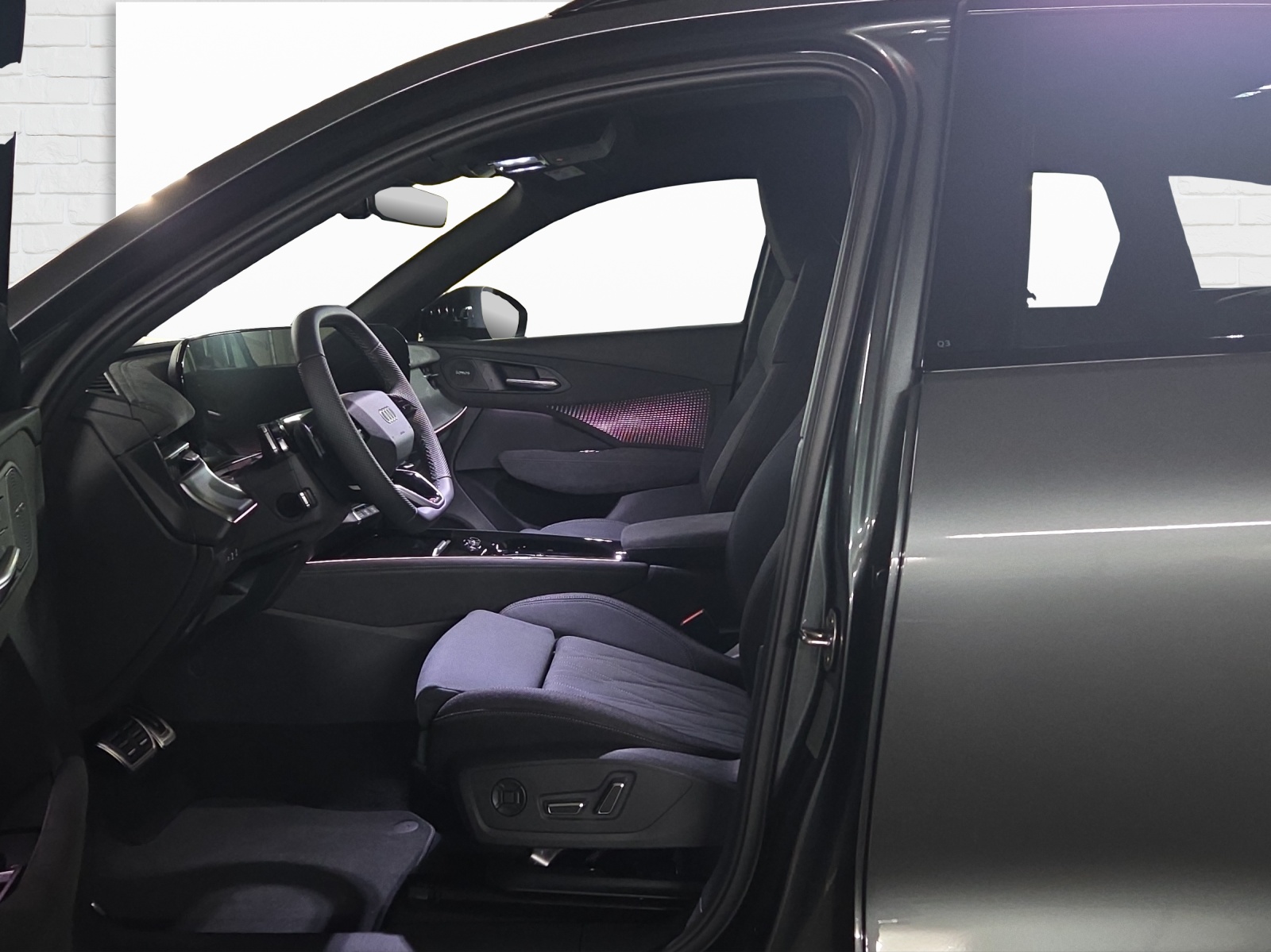 AUDI Q3 Sportback TFSI quattro 195 kW S tronic-image-4