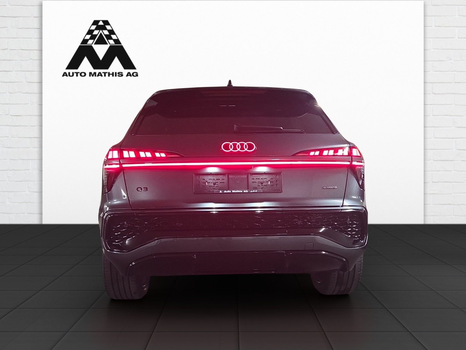 AUDI Q3 Sportback TFSI quattro 195 kW S tronic-image-9