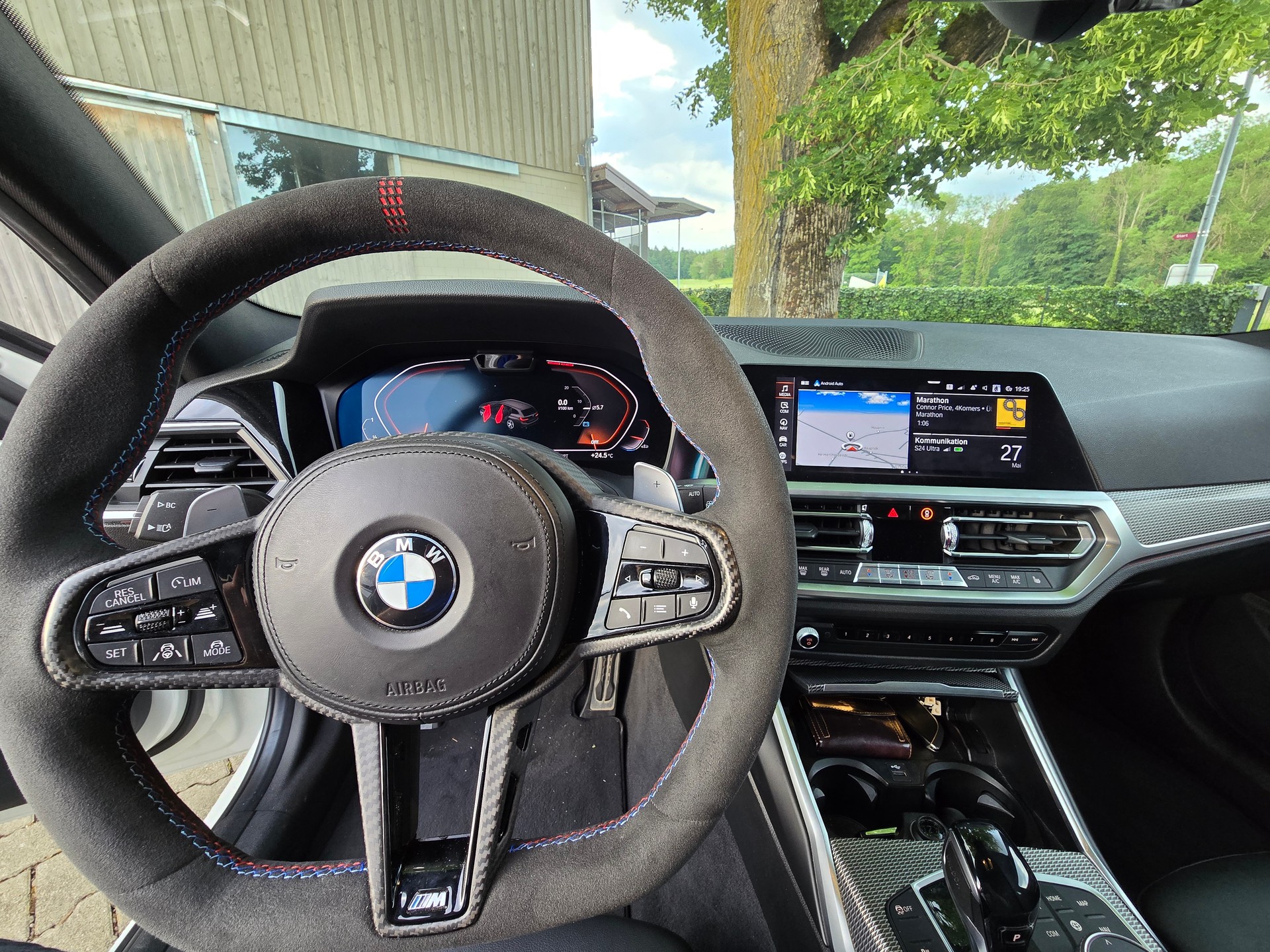 BMW 320d xDrive-image-4