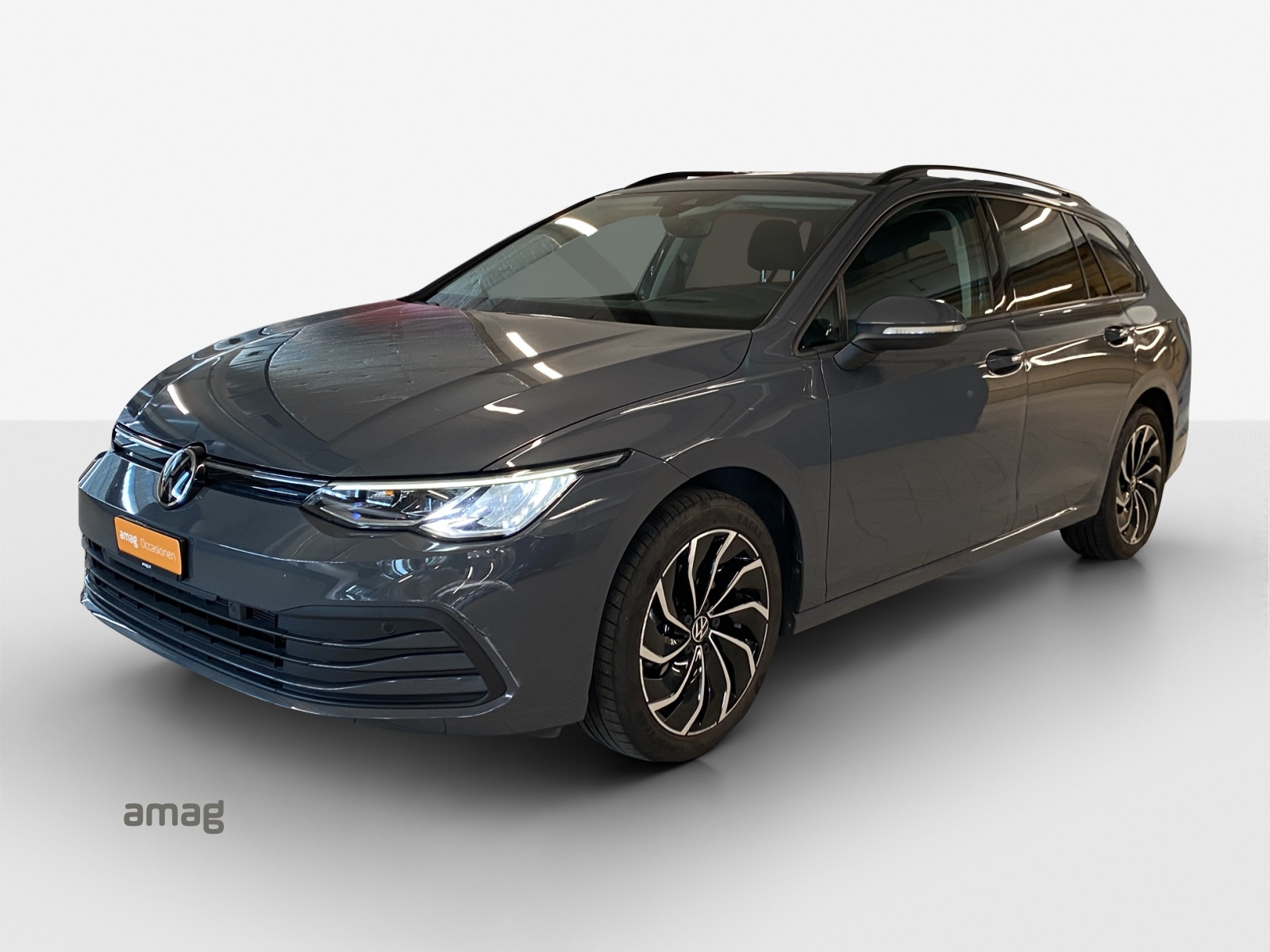 VW Golf Variant 1.5 eTSI mHEV Life-image-0