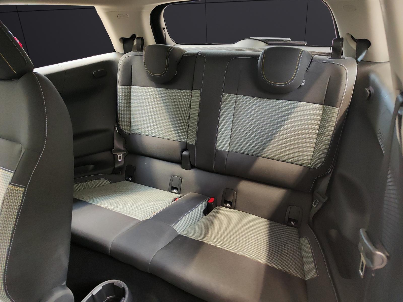 MINI J01 Cooper E Attraktiven Leasingzinssatz ab 0.9 % bei Abschluss einer BMW Fahrzeugversicherung.-image-16