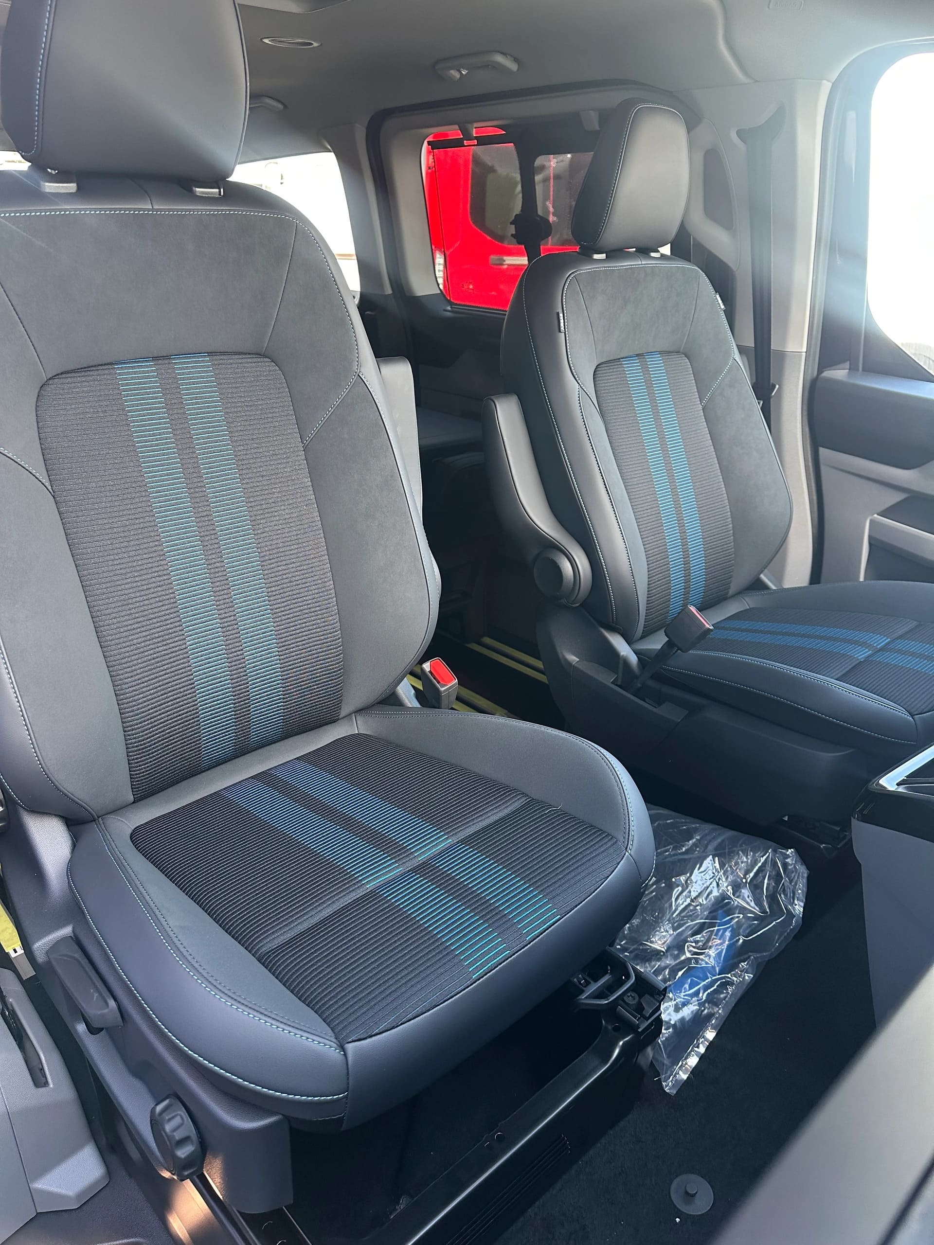 FORD Tourneo Custom 340 L1 2.5 Durat Sport/PHEV-image-15
