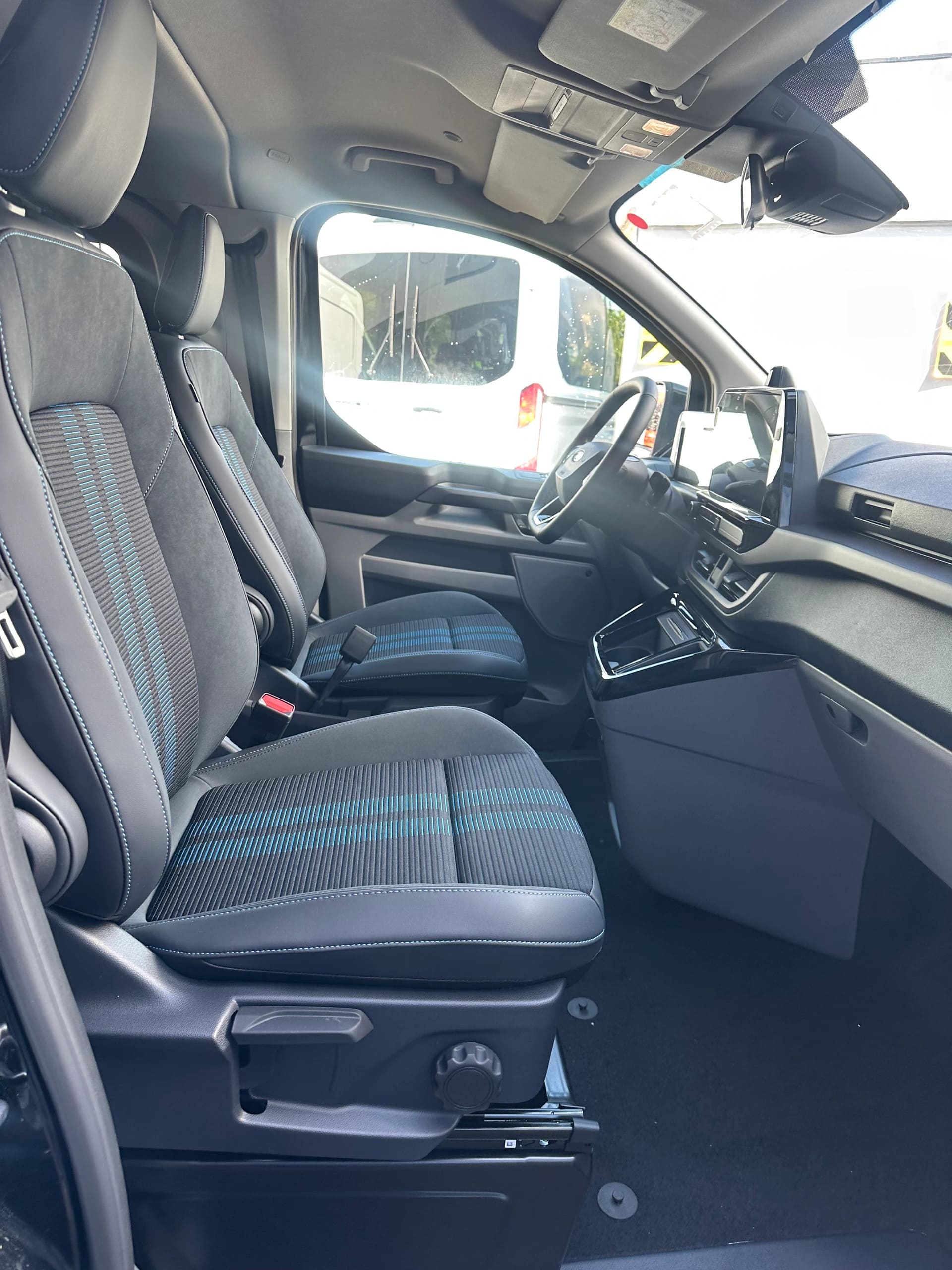 FORD Tourneo Custom 340 L1 2.5 Durat Sport/PHEV-image-14