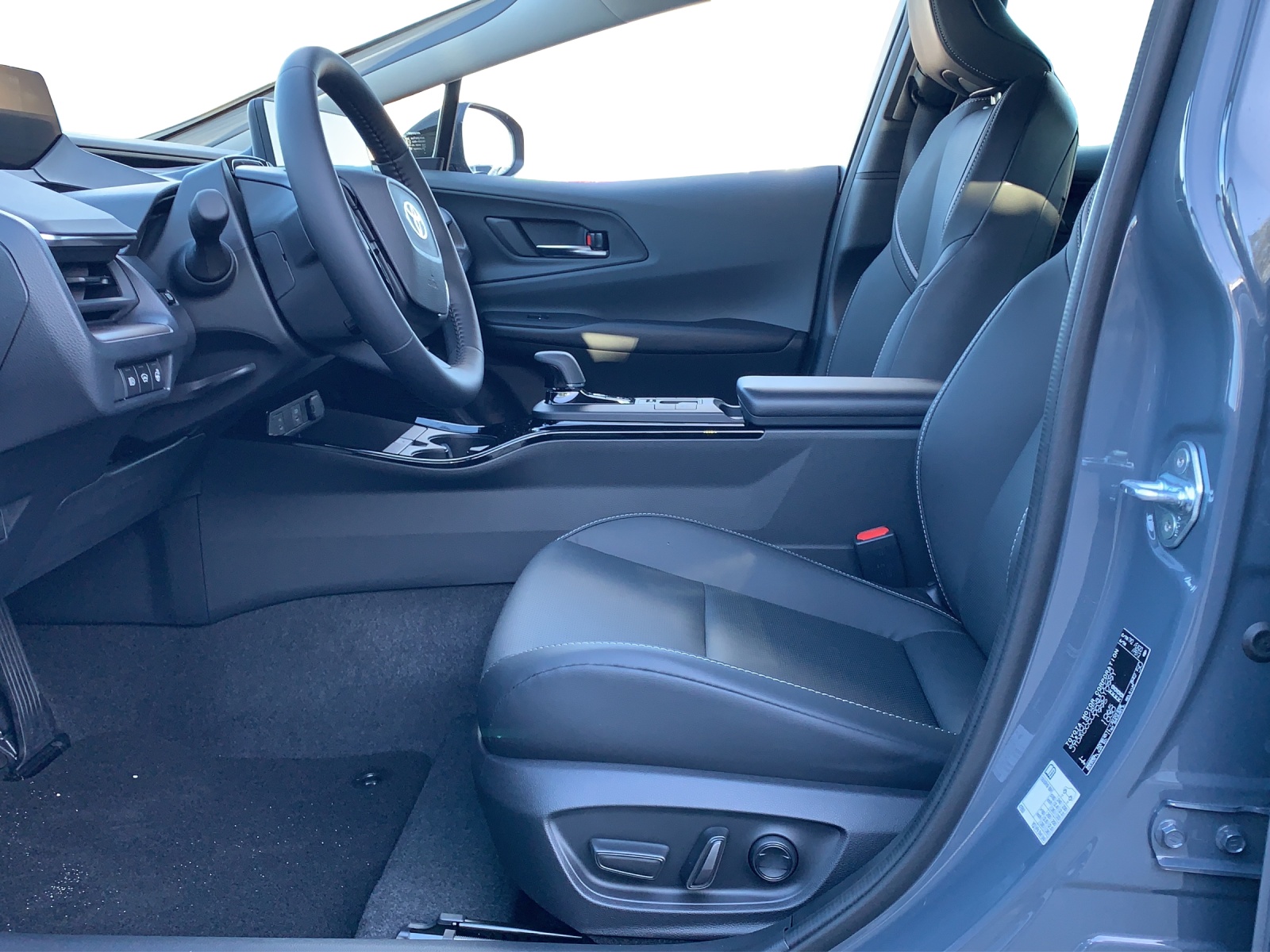 TOYOTA Prius 2.0 Plug-In-Hybrid Premium-image-7
