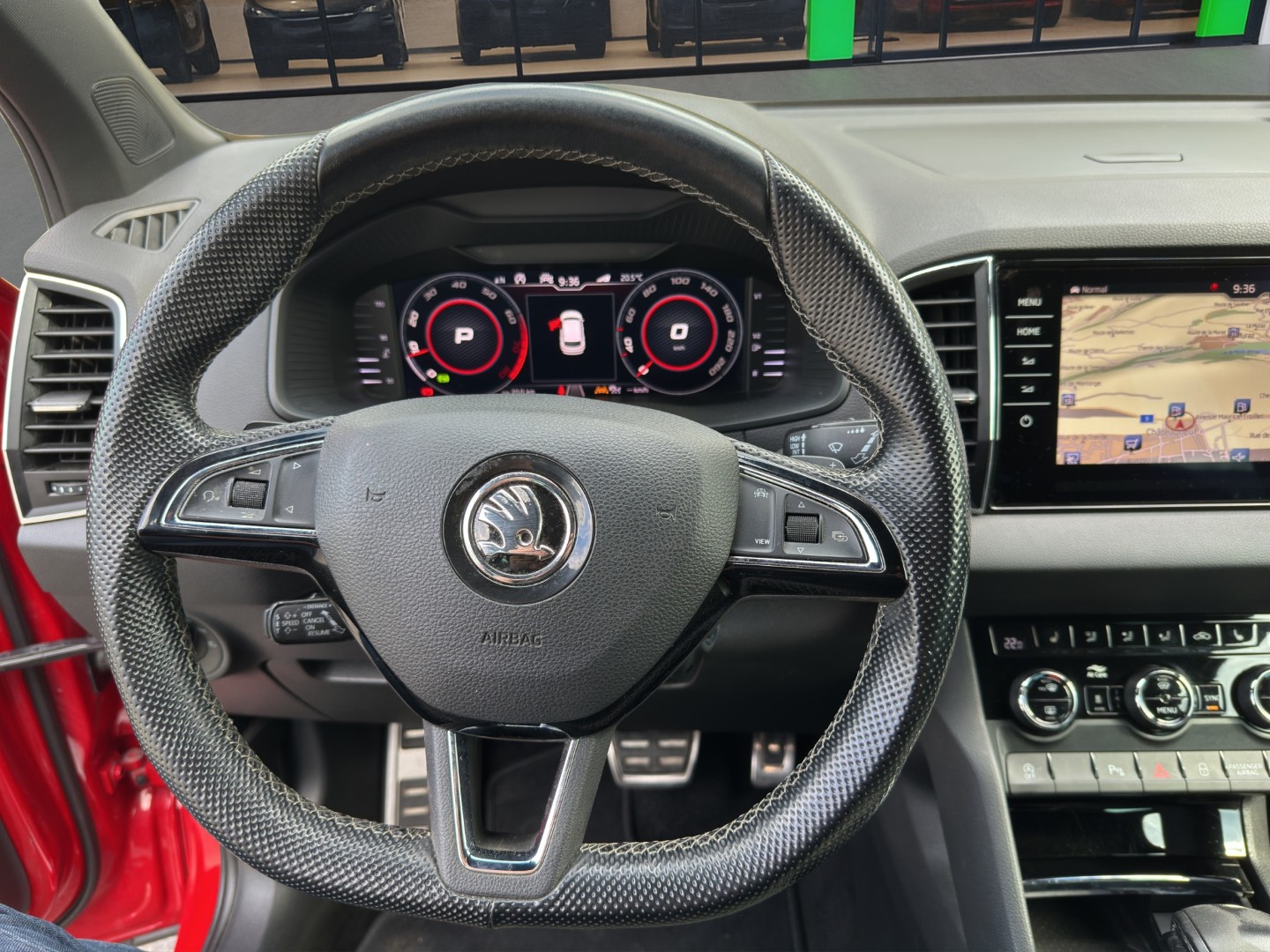 SKODA Karoq 2.0 TSI SportLine 4x4 DSG-image-6